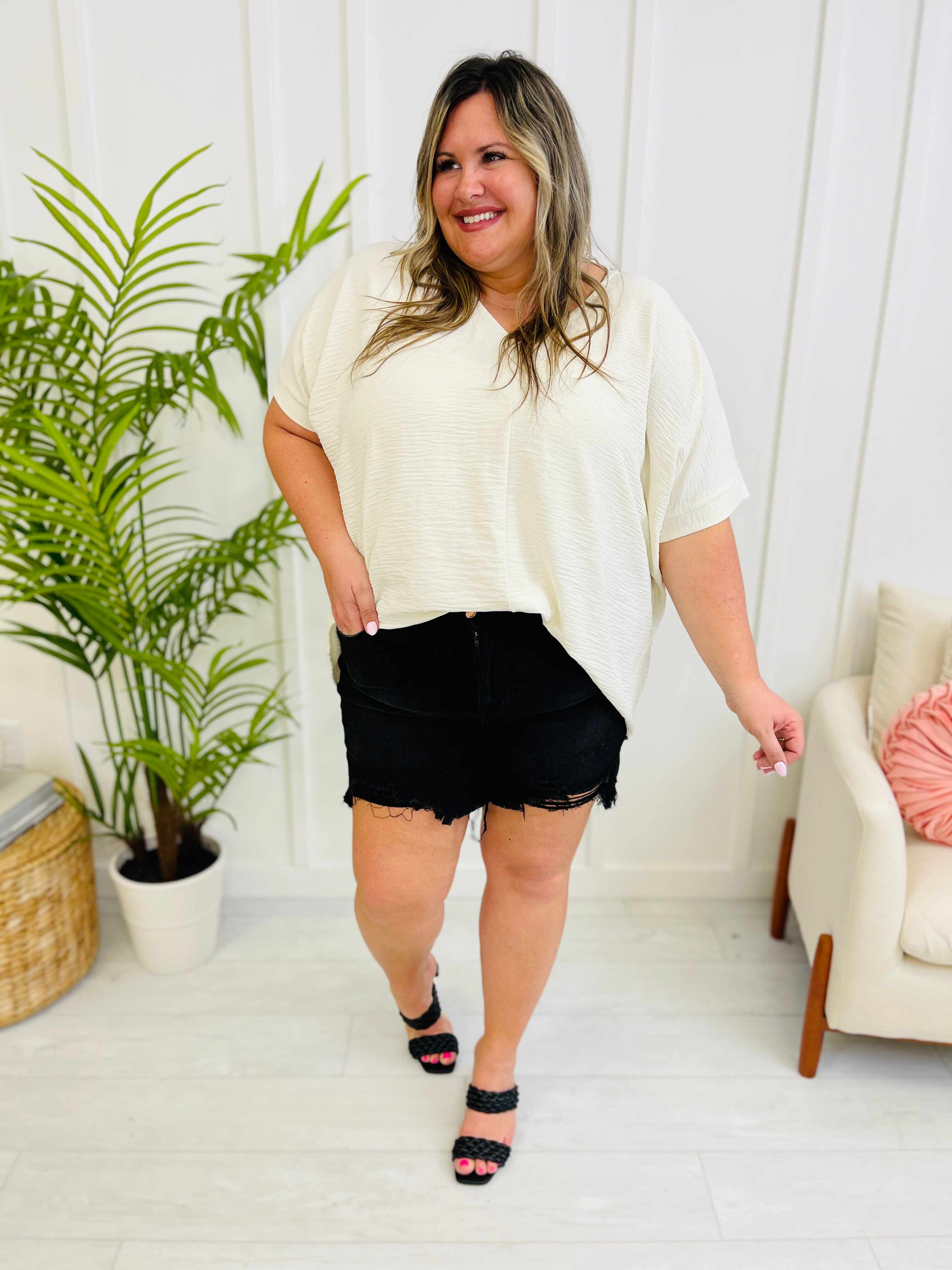 Plus/Reg Fray All Day Shorts