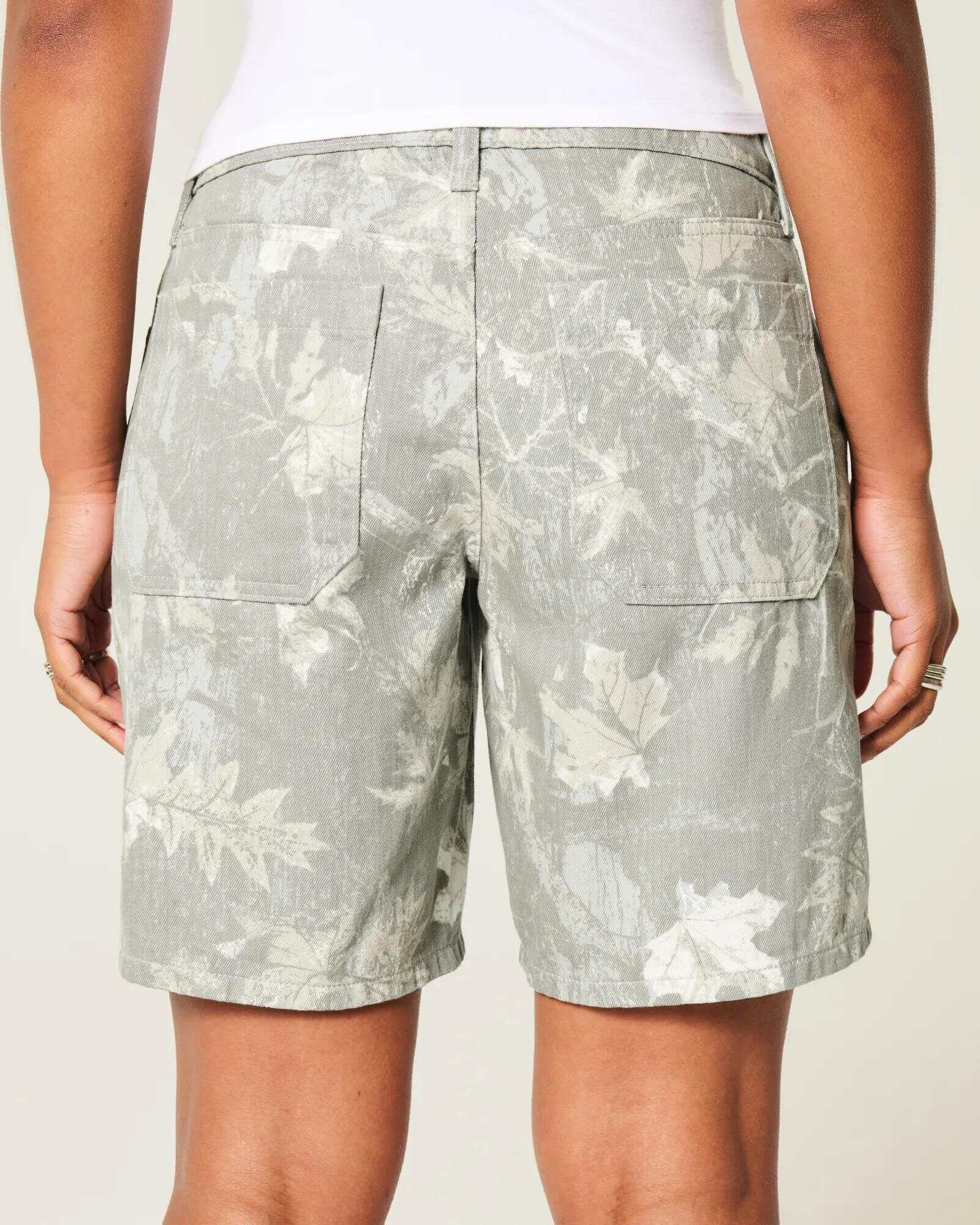 Curvy Low-Rise Washed Black Baggy Jort