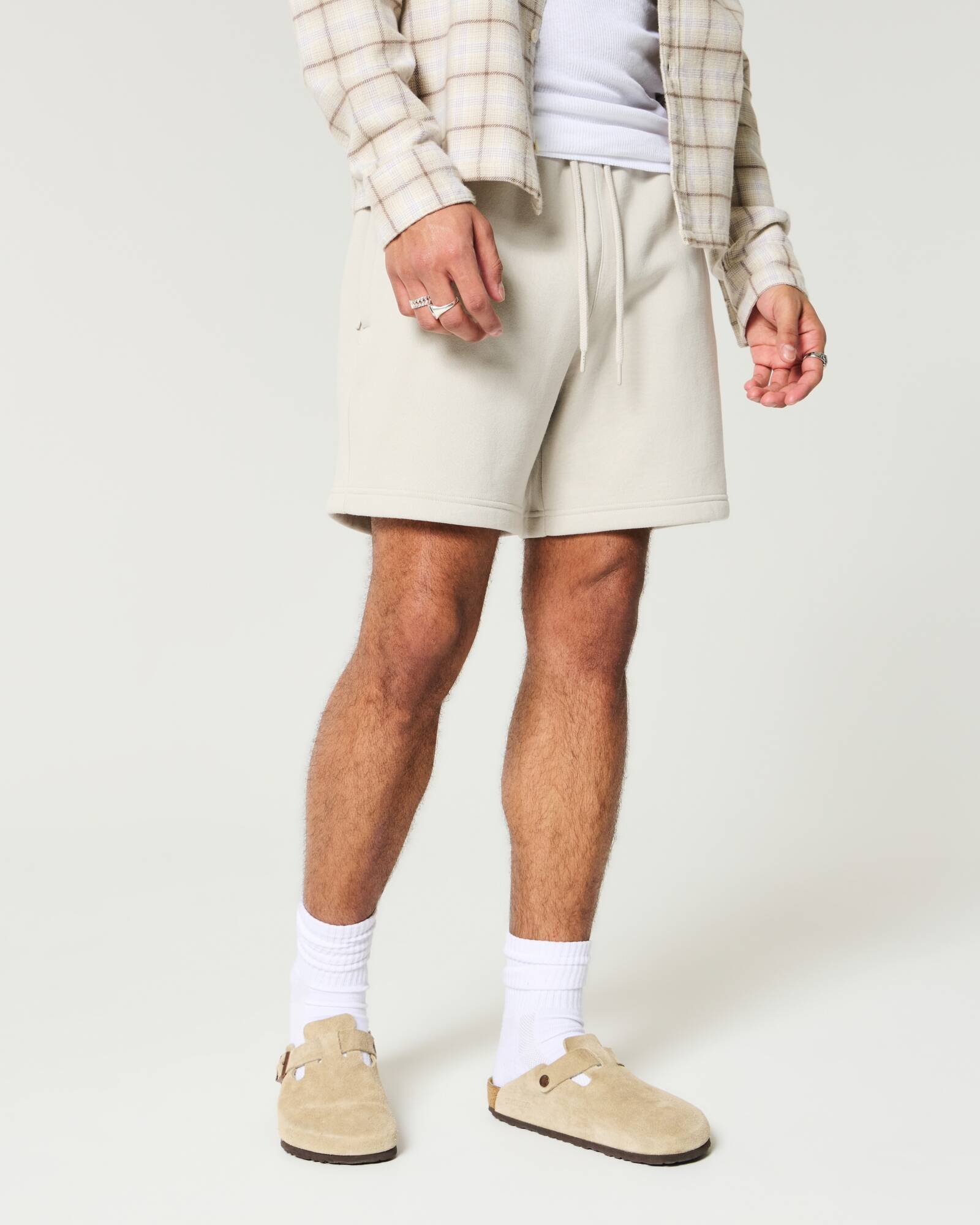 Mid-Thigh Camo Loose Fleece Shorts