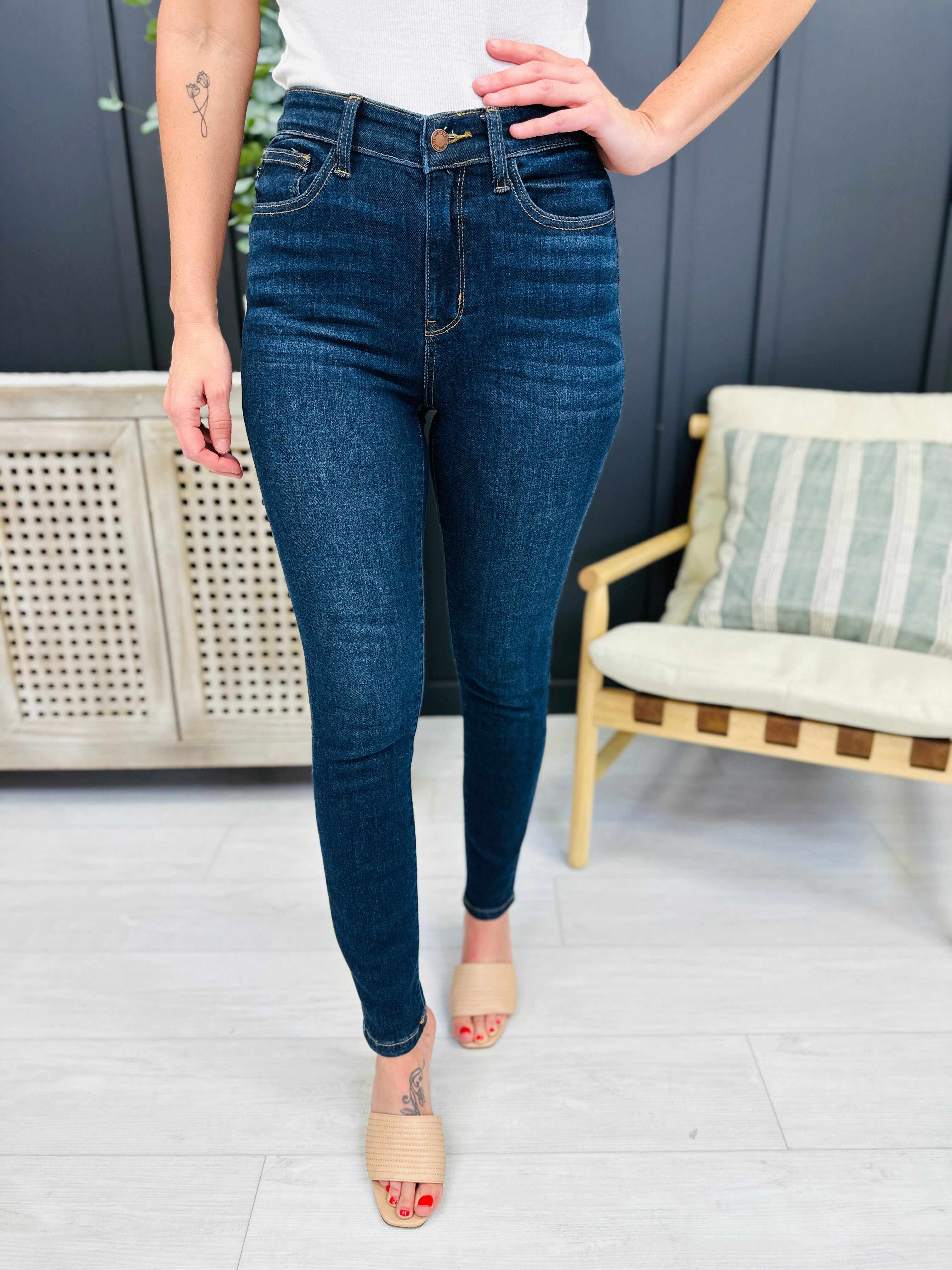 Restock! BEST SELLER! PLUS/REG The Holy Grail of Nondistressed Skinny Jeans