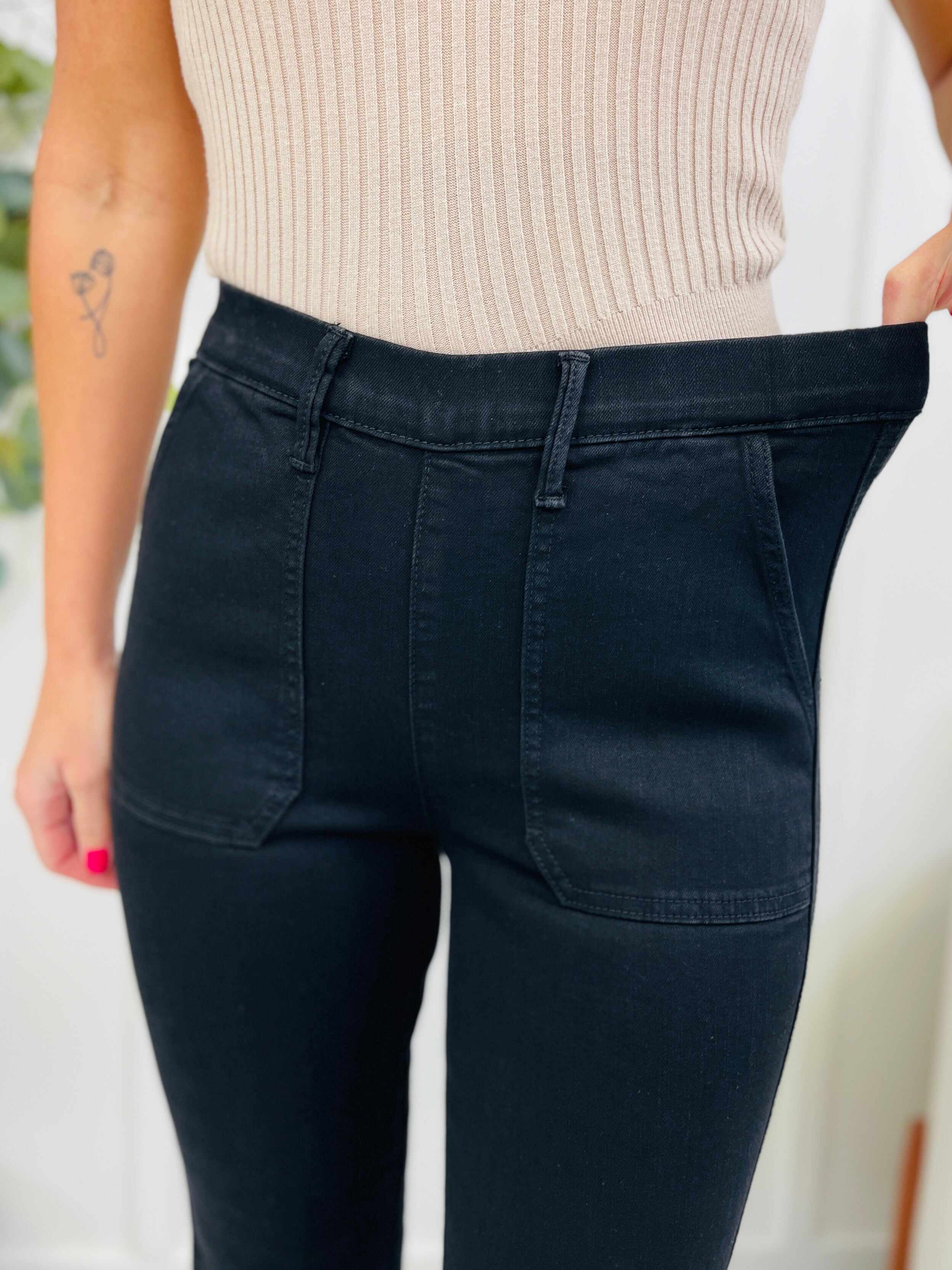 REG/CURVY Blackout Pull On Trouser Flare