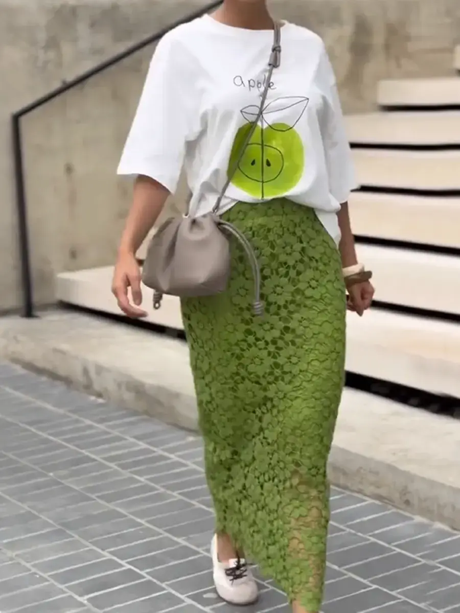 🔥Summer Arrivals🌟Women's Fashionable Apple Print T-shirt