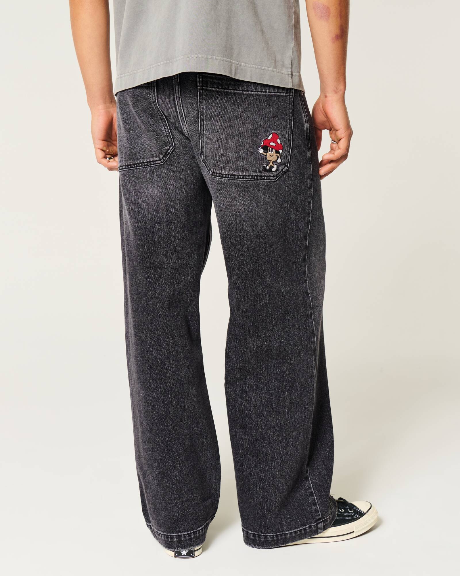 Medium Wash Super Baggy Jeans