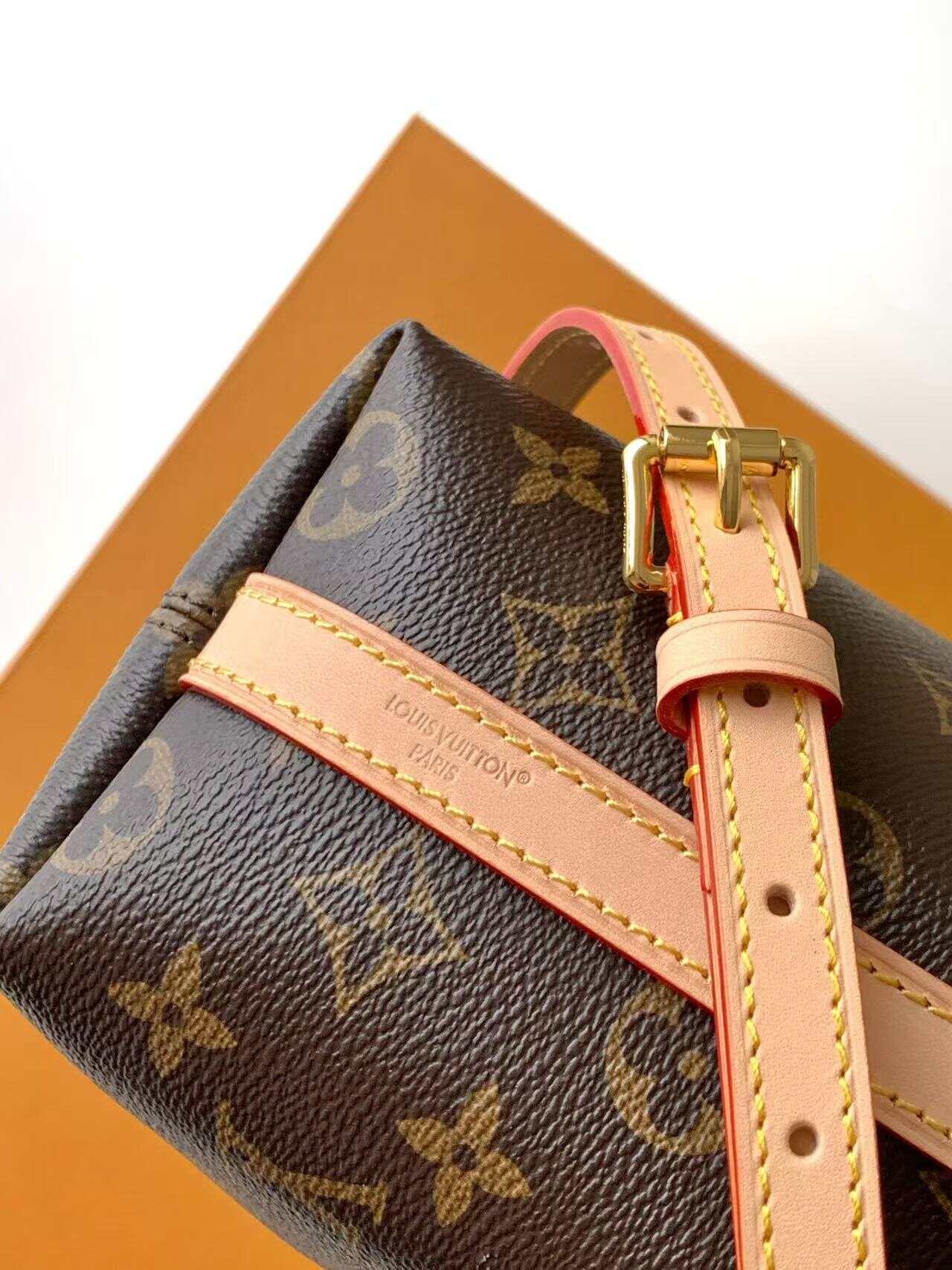 CH 2026 WOVEN CHAIN HOBO BAG BROWN