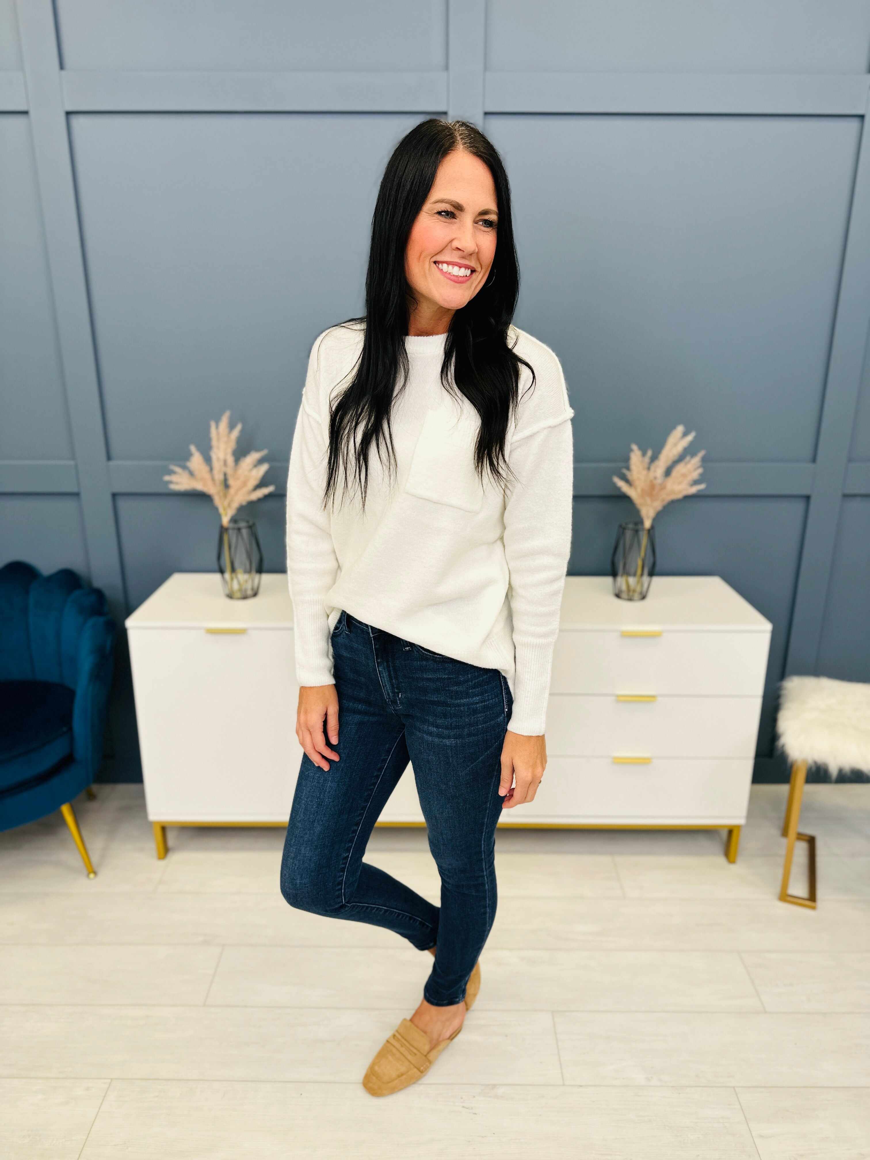 REG/CURVY Mid Rise Classic and Classy Skinny Jeans