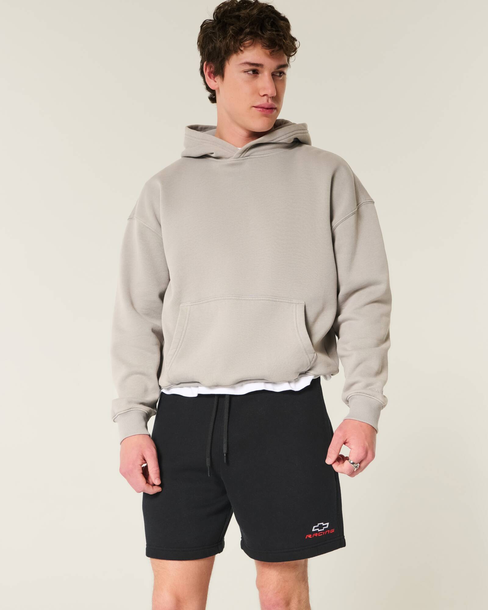Mid-Thigh Camo Loose Fleece Shorts