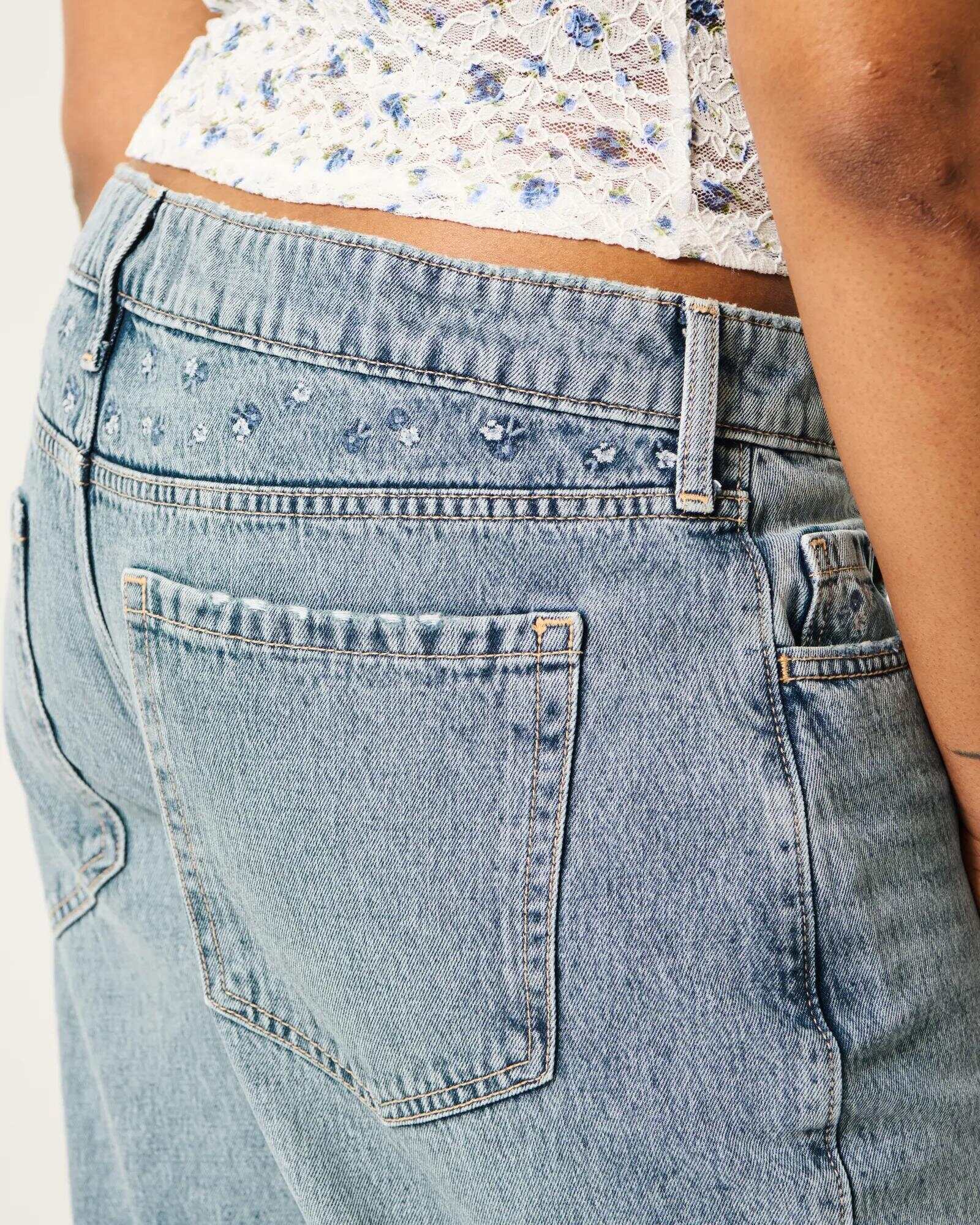 Low-Rise Dark Wash Baggy Jeans