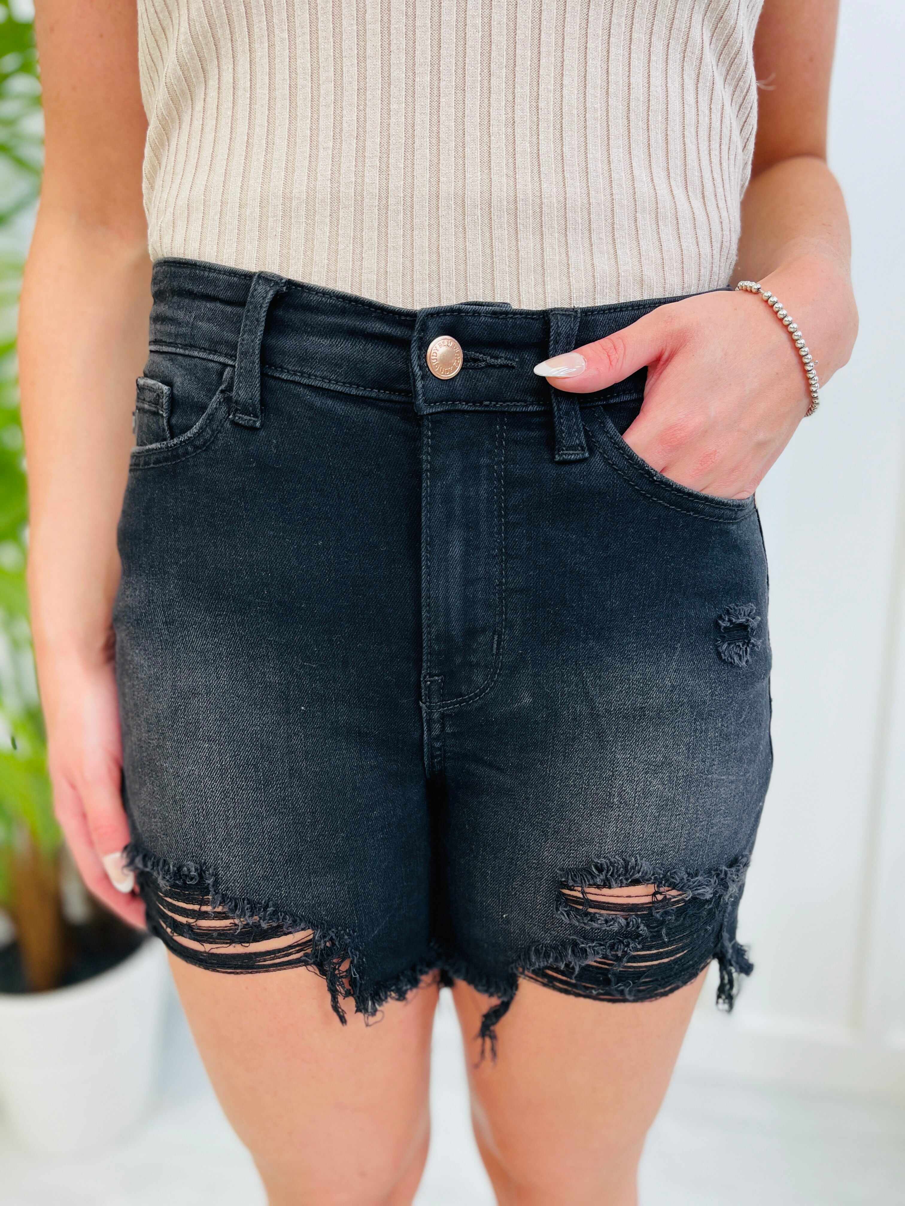 Plus/Reg Fray All Day Shorts