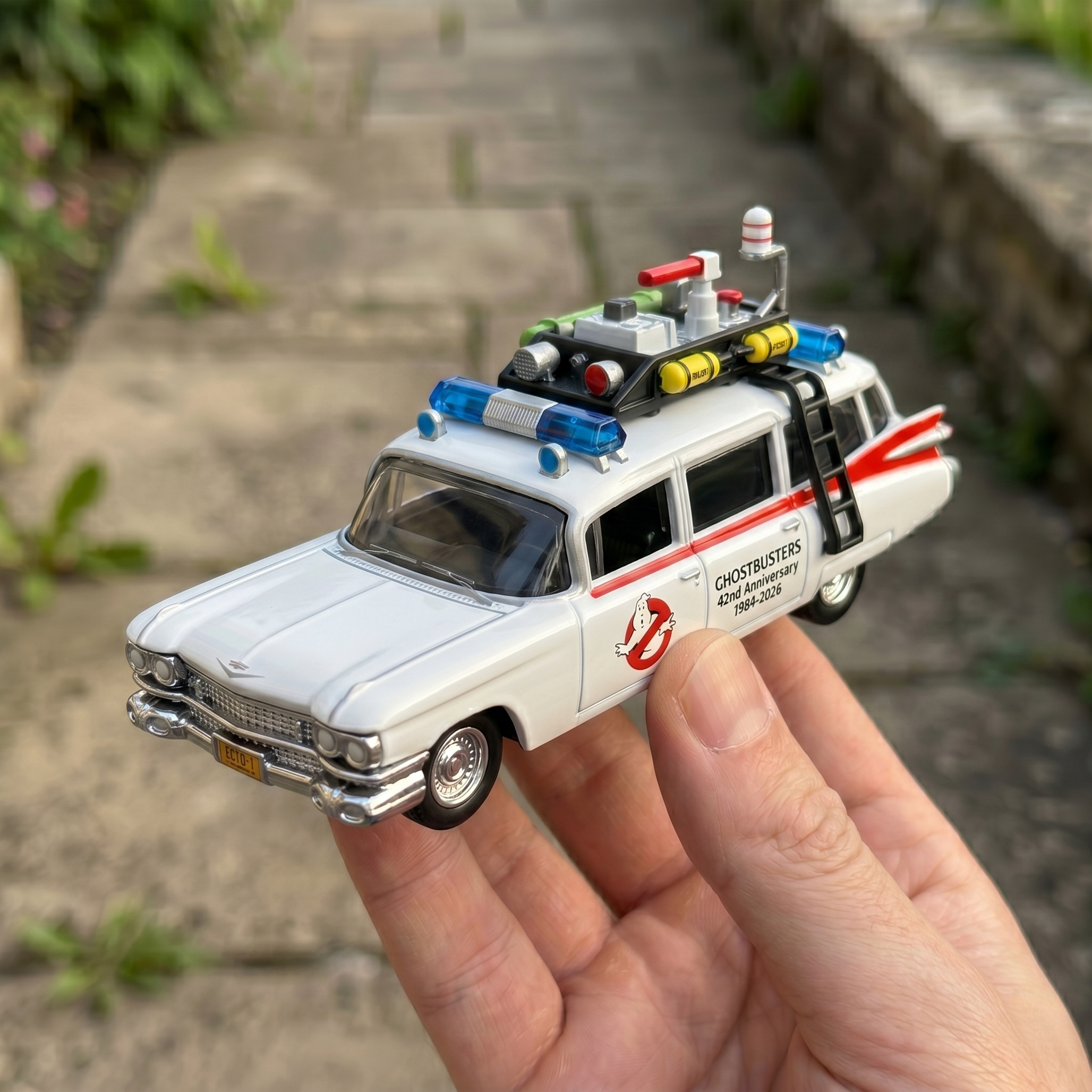 Hot Wheels Ghostbusters  42TH Anniversary ECTO-1 Cadillac Mill-Met Collector Car