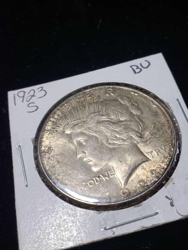 1923 S Silver Peace Dollar Coin  - BU !  Lot# 501 Regular 75