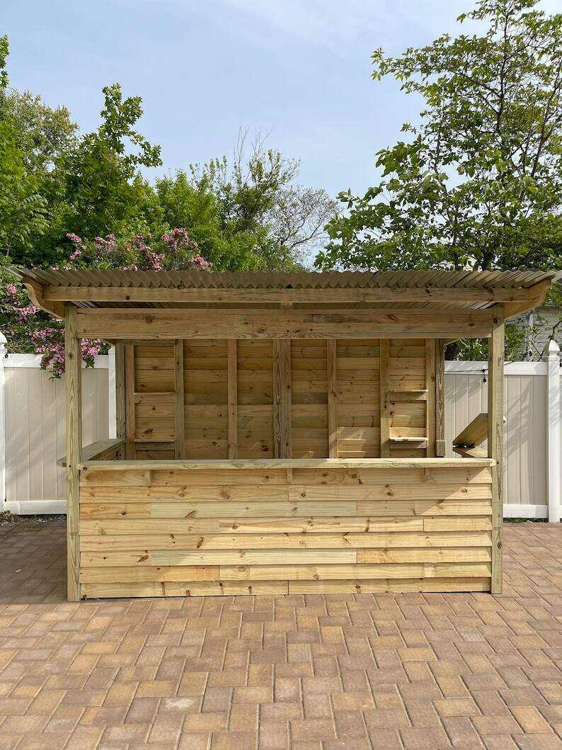 Bars To Yards US outdoor bar, patio, poolside bar, backyard fun, beer, family fun, tavern, sports bar, summer, patio furniture, garden fun,