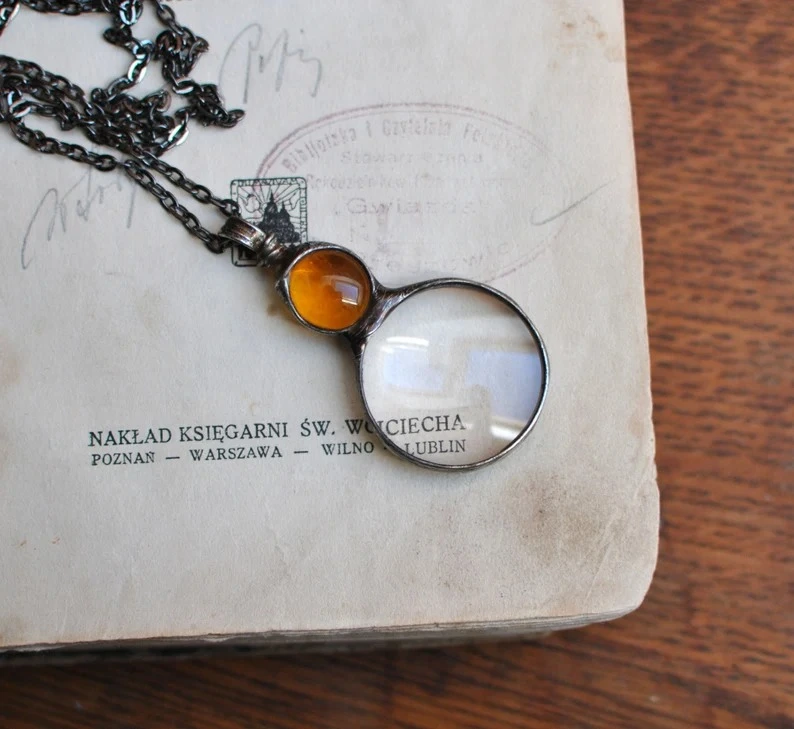 Grands Loupe Pendant Necklace Gift