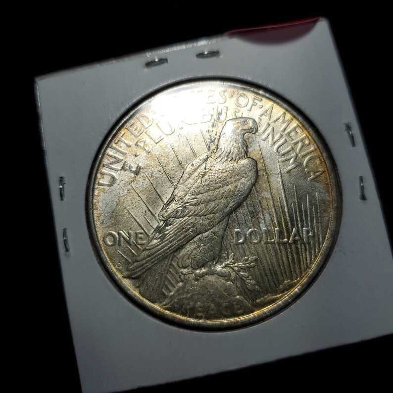 1922 D Silver Peace Dollar AU/BU  -  Lot#943 Regular 69