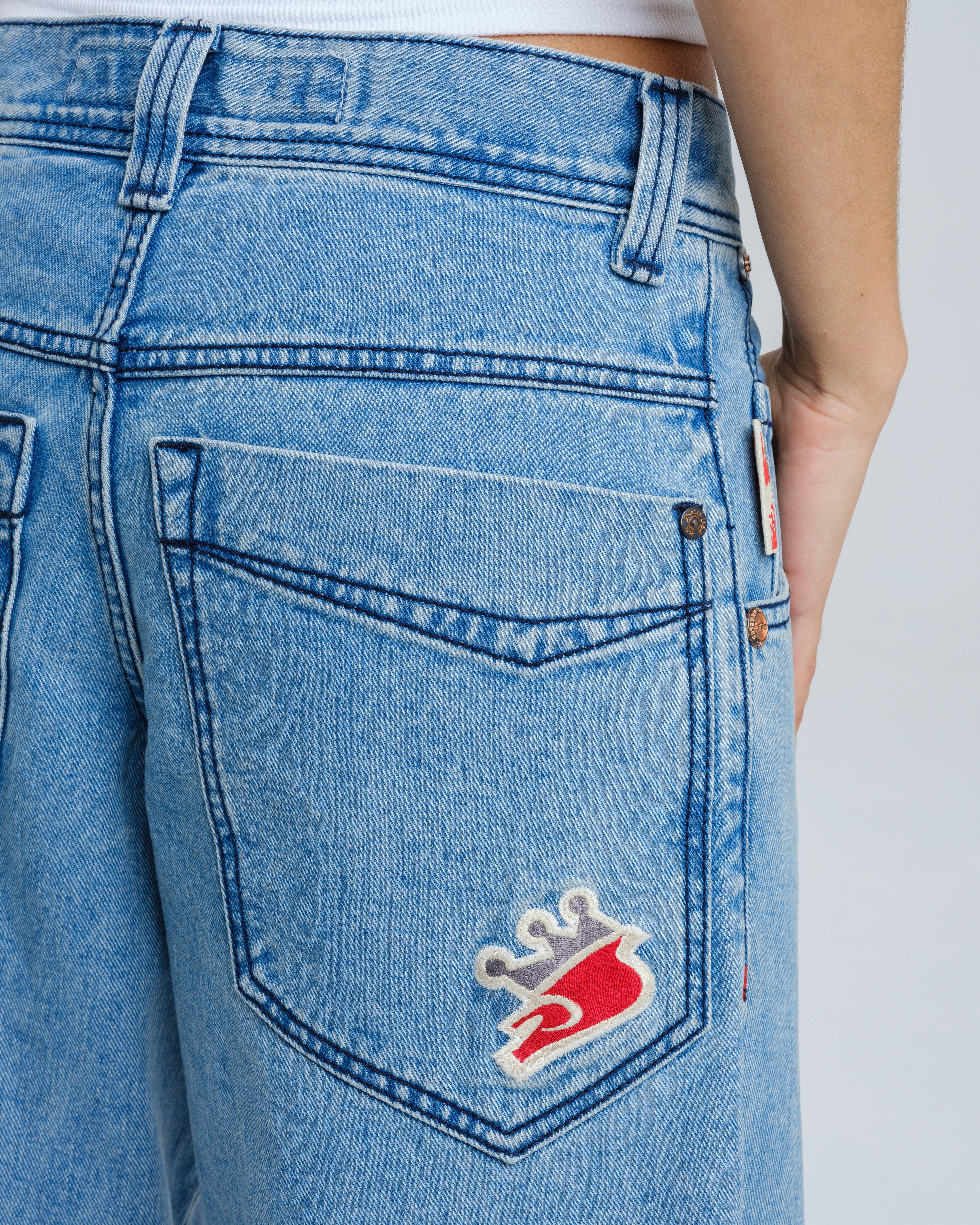 W1179 Easy Wide Pipes. 23