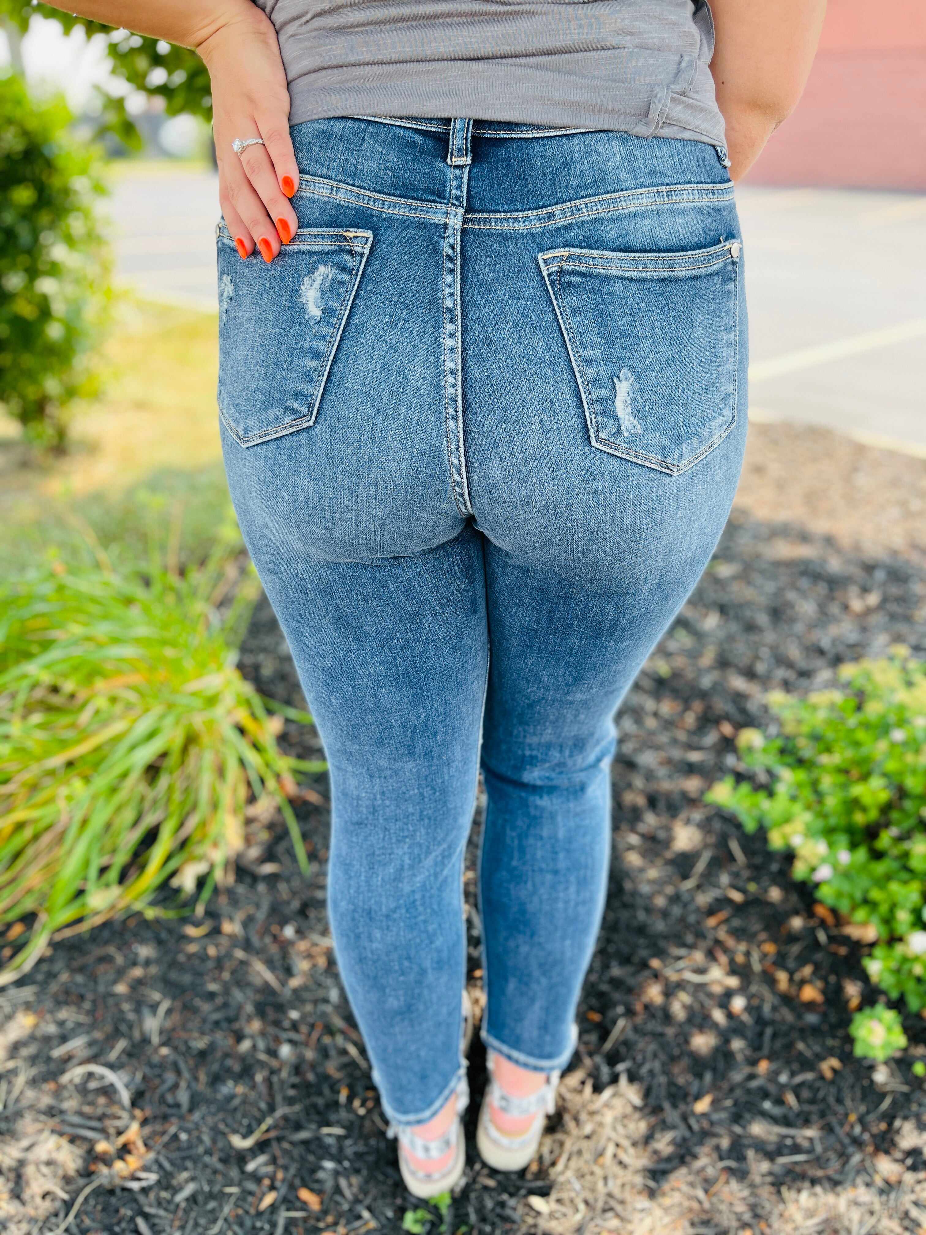 Plus/Reg Stretch it Out Boyfriend Jeans