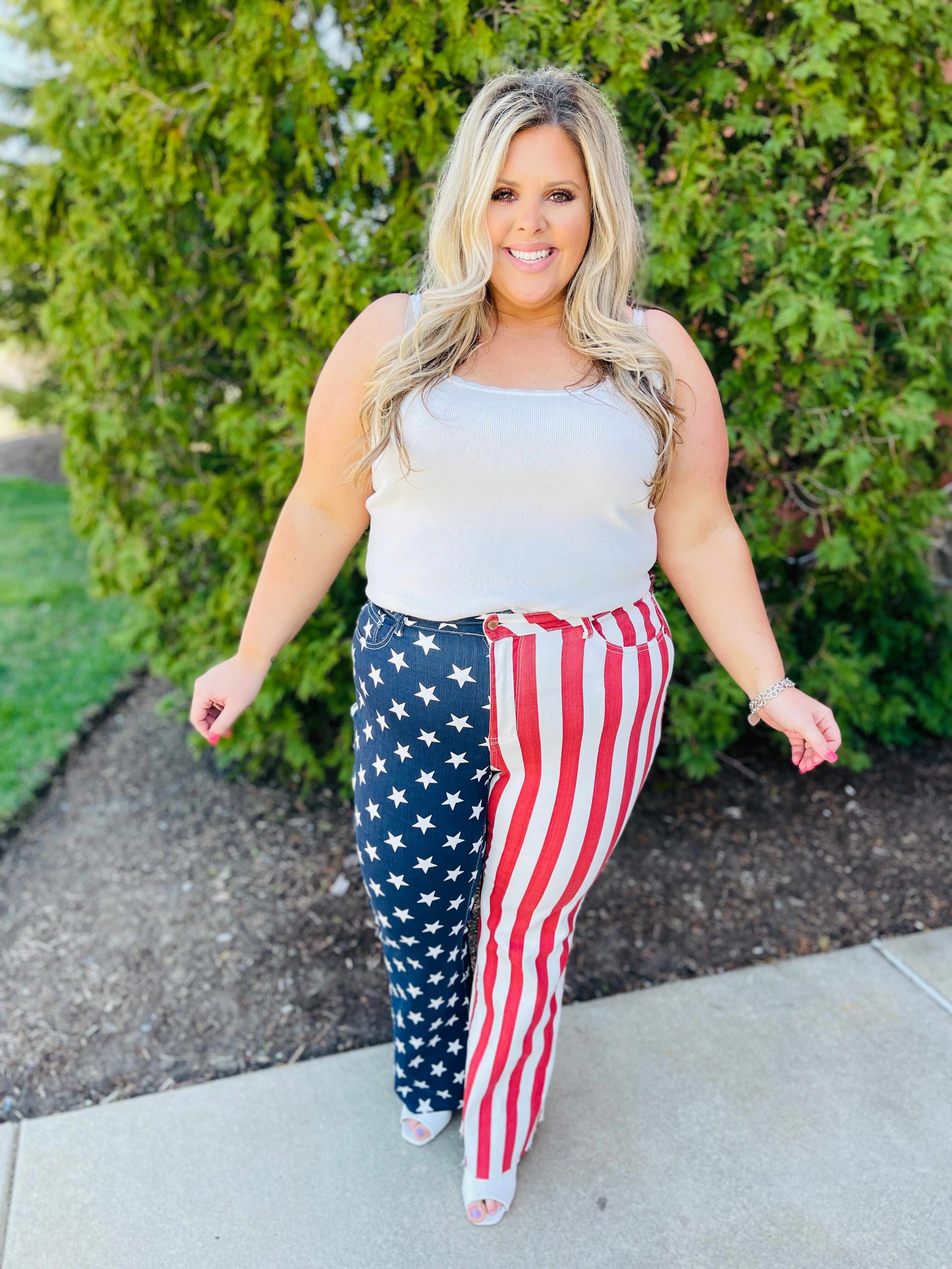 REG/CURVY Star Spangled Babe Flare Jeans