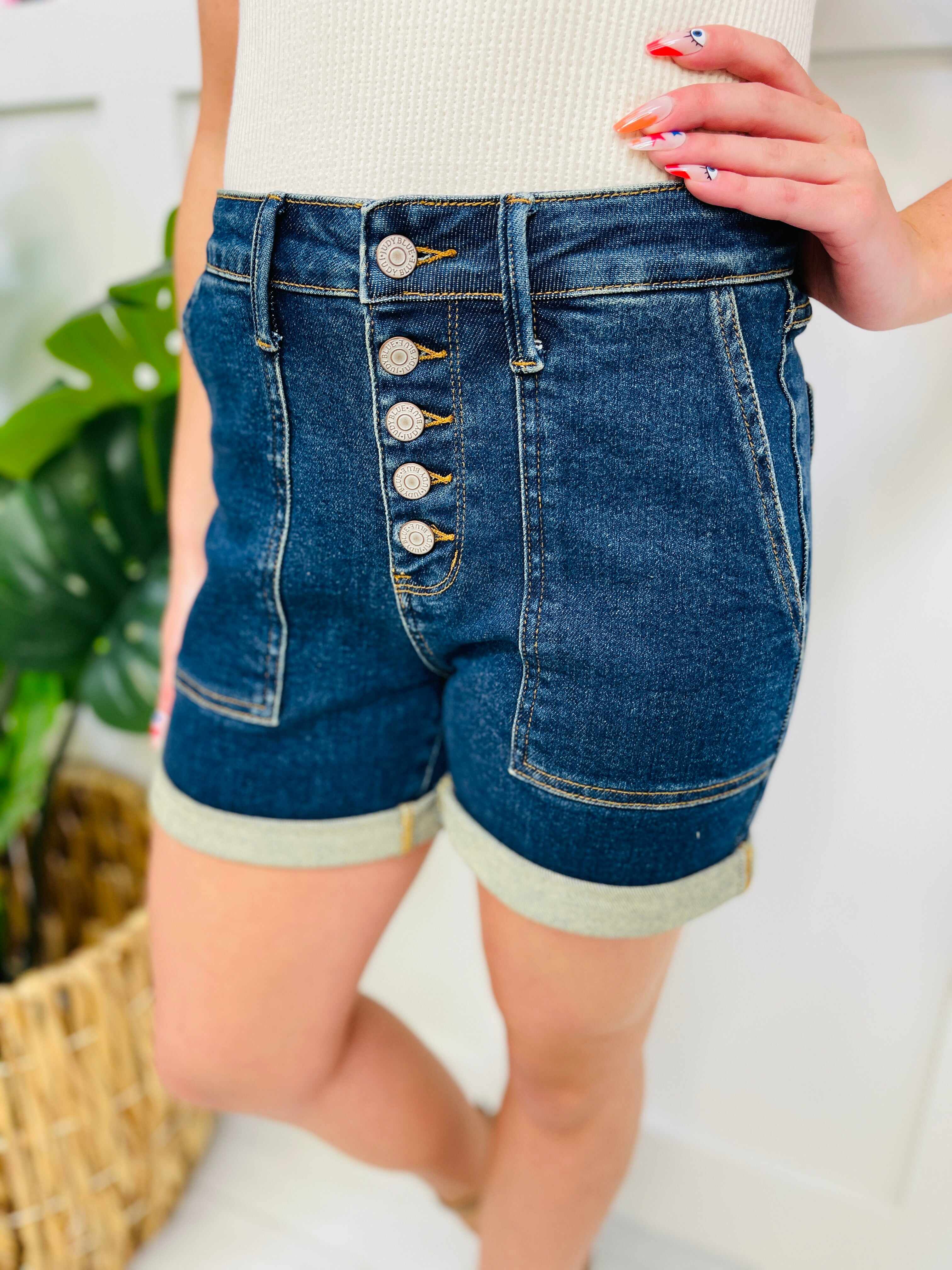 Shorts Reg/Curvy Anyway You Want It Mid Thigh Shorts