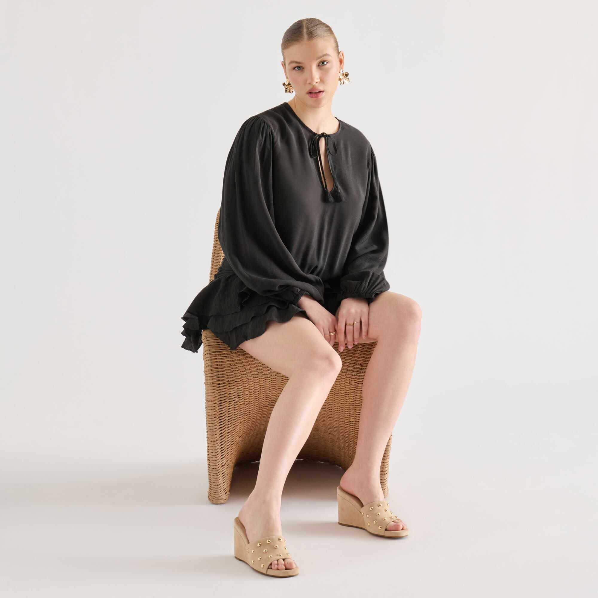 HOLTA STUD WEDGES CAMEL SUEDE