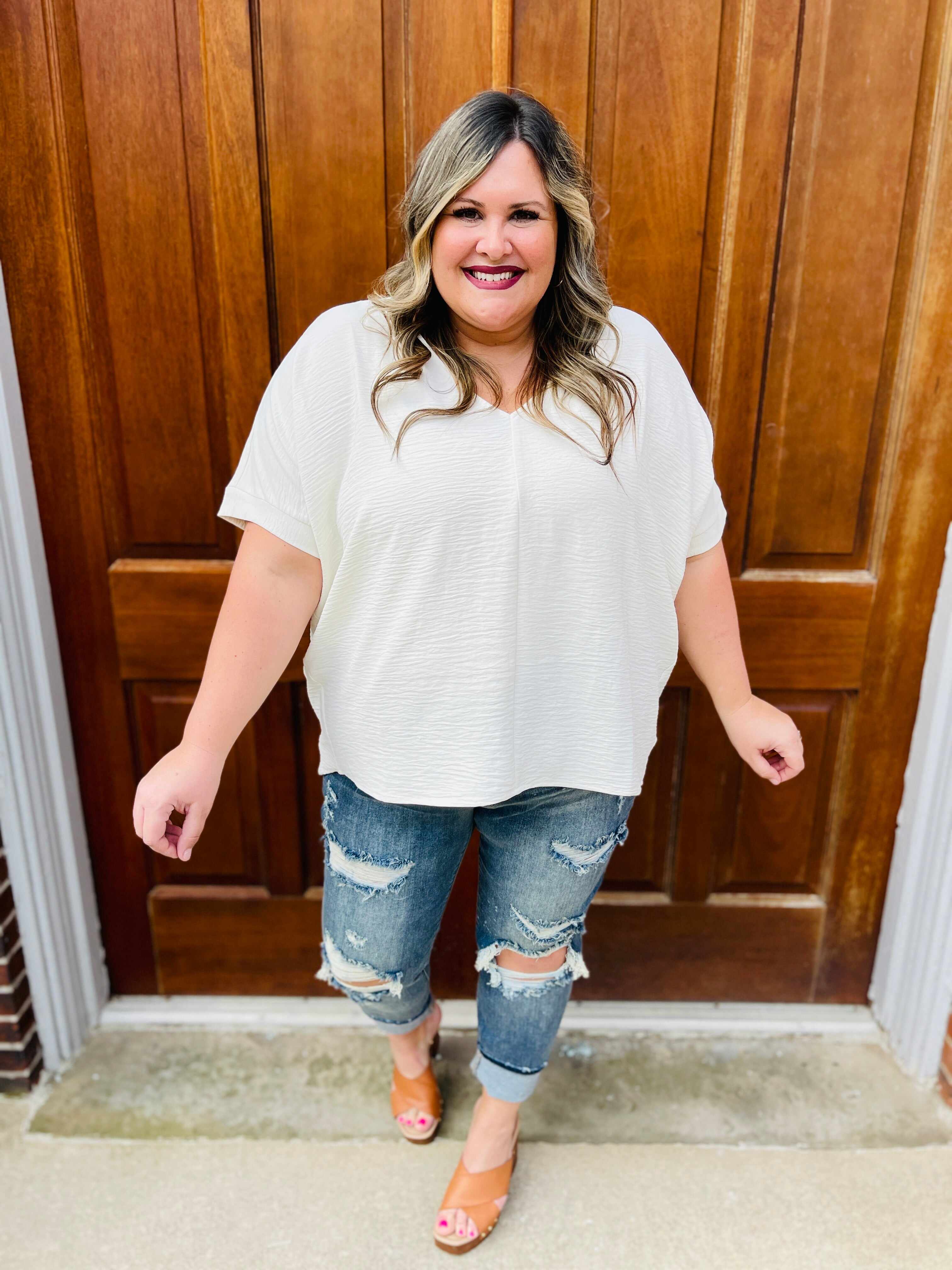 Restock! REG/CURVY Somewhere On a Bleach Mid Rise Boyfriend Jeans