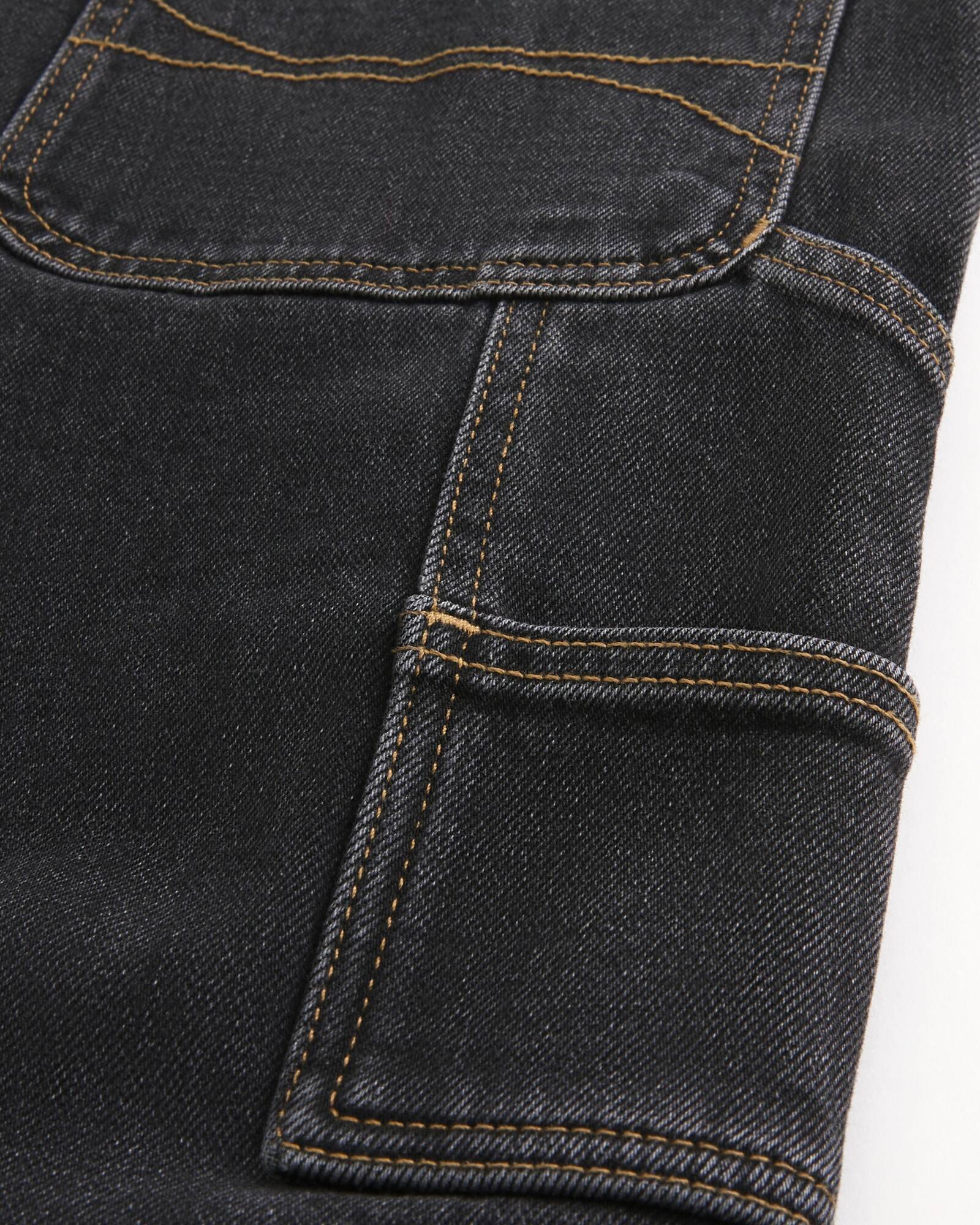 Loose Carpenter Jeans