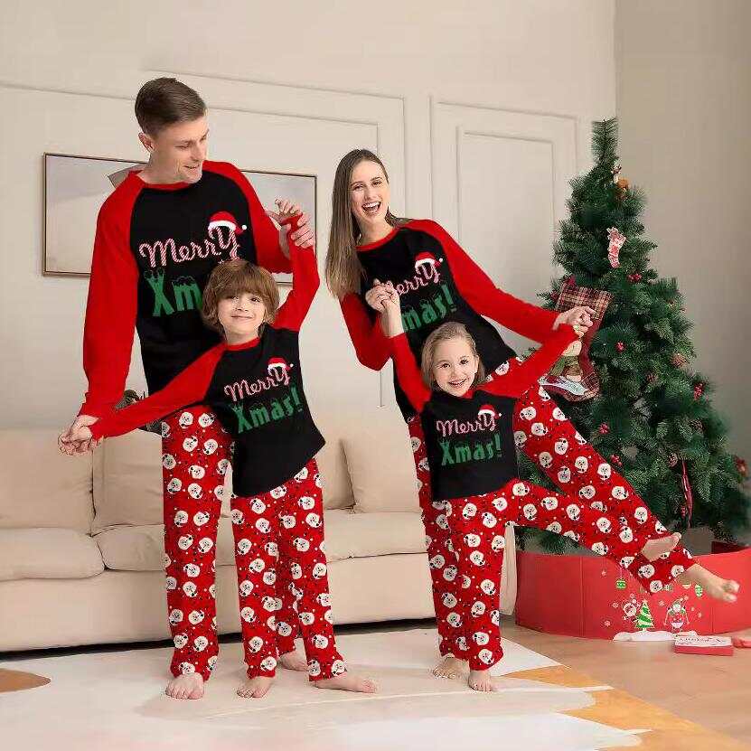 ��Merry Xmas�� Santa Claus Print Family Pajama Set