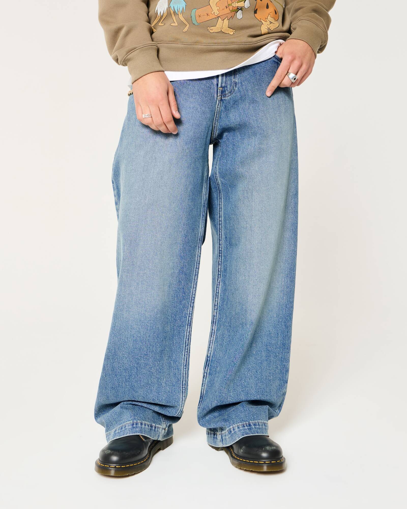 Medium Wash Super Baggy Jeans