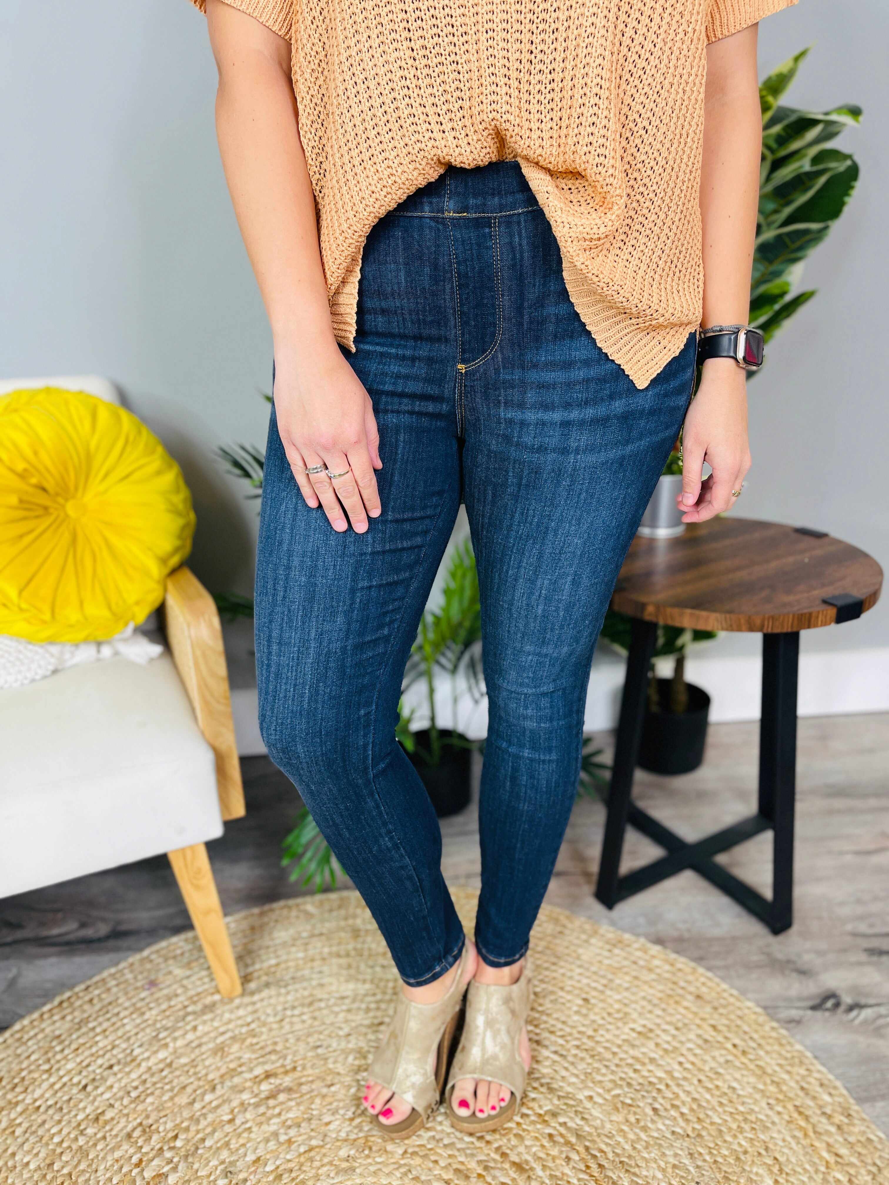 PLUS/REG Girl Pull Them On Skinny Jeans