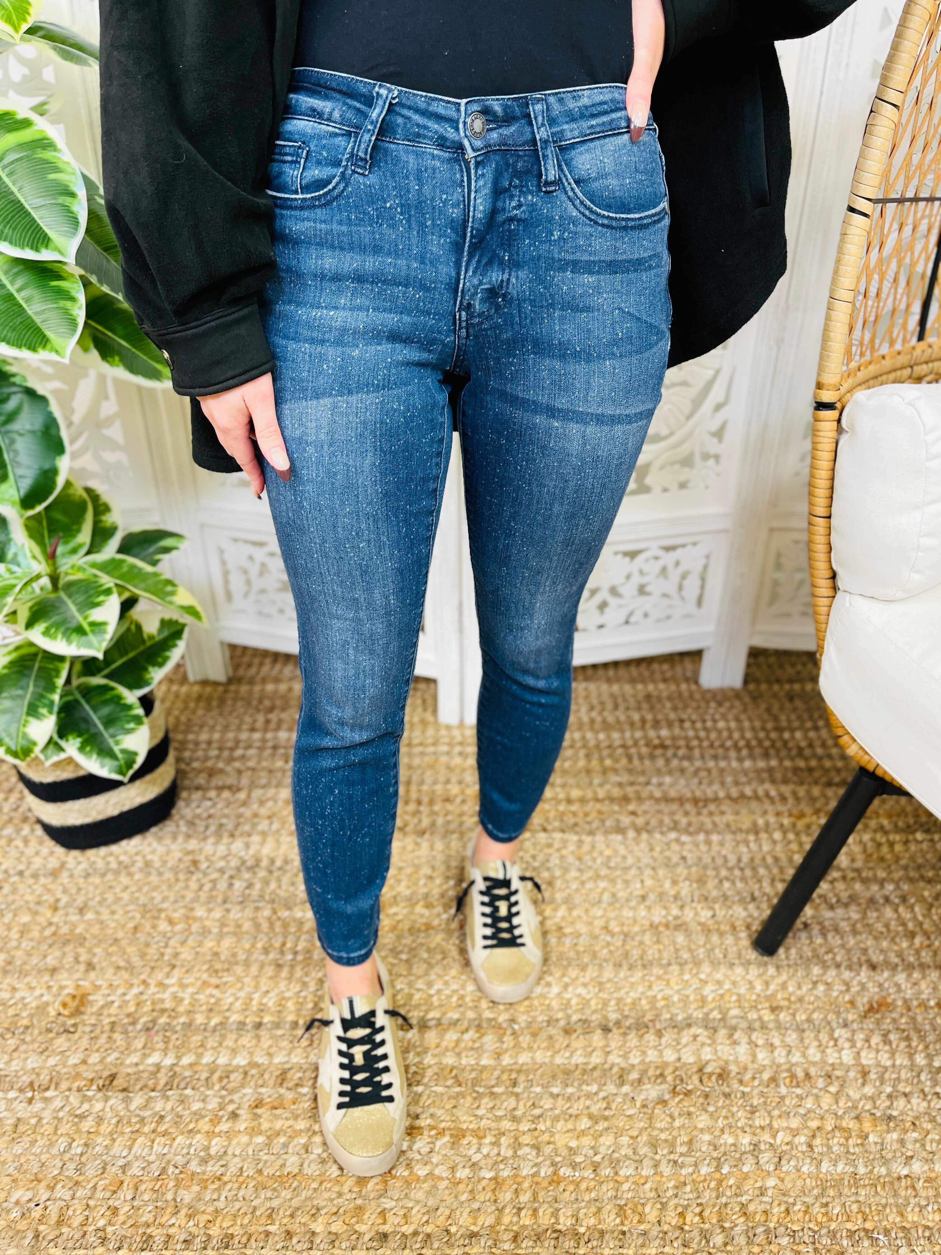 Plus/Reg BLEACH, PLEASE! First Ever Nondistressed Bleached Relaxed Fit Jeans