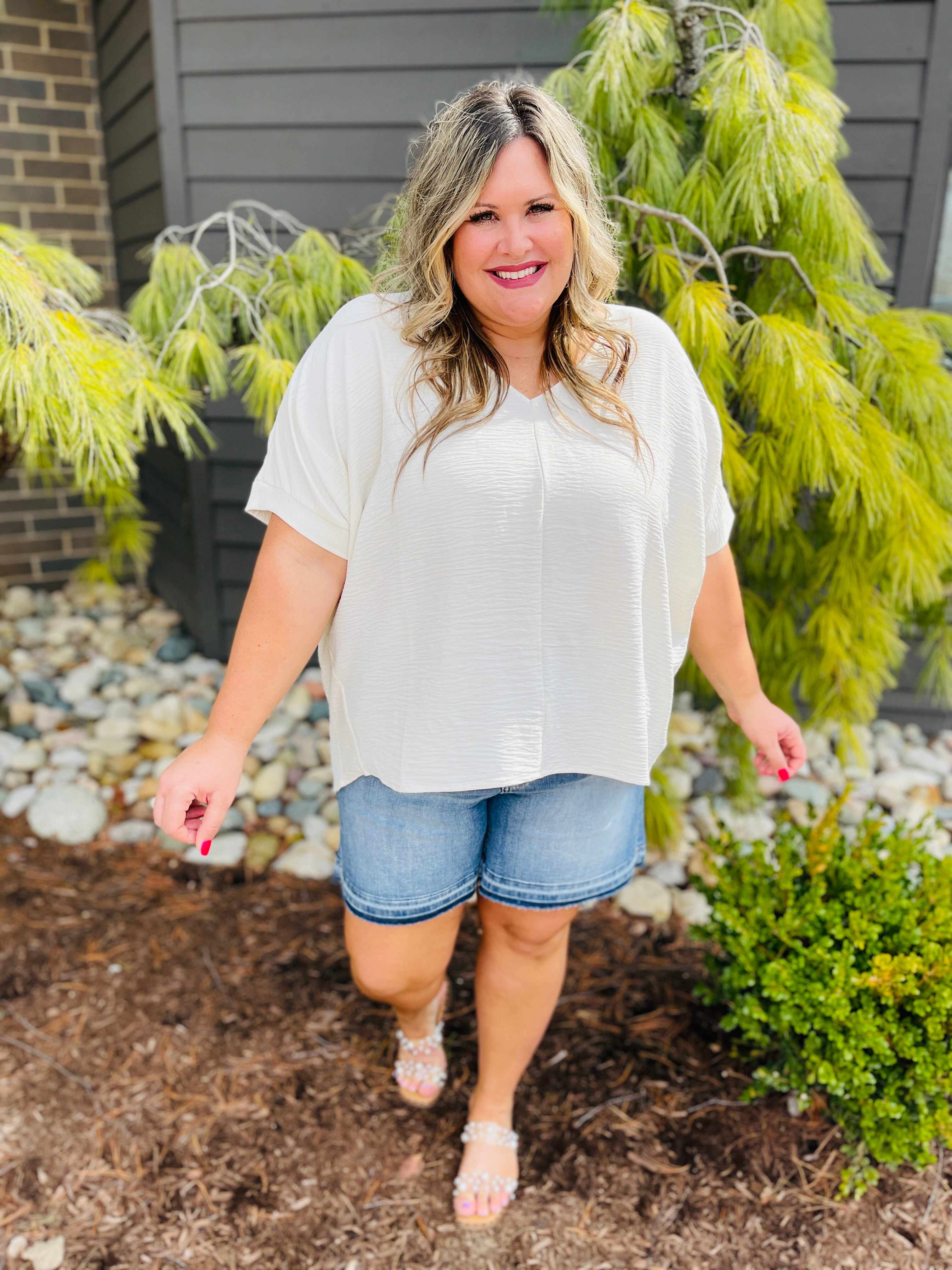 REG/CURVY Ray of Sunshine Shorts