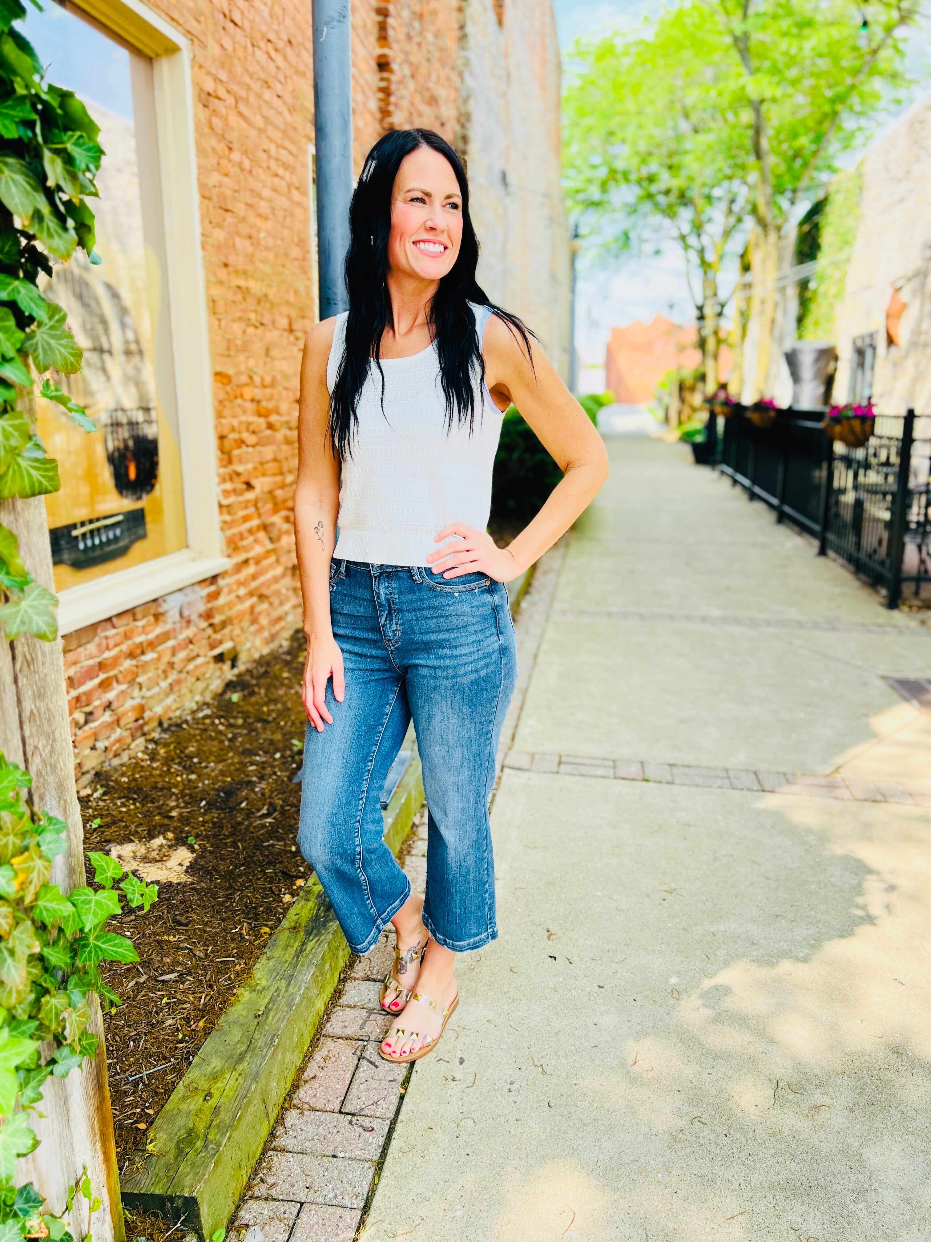 REG/CURVY Wide Eyed Cropped Wide Leg Jeans