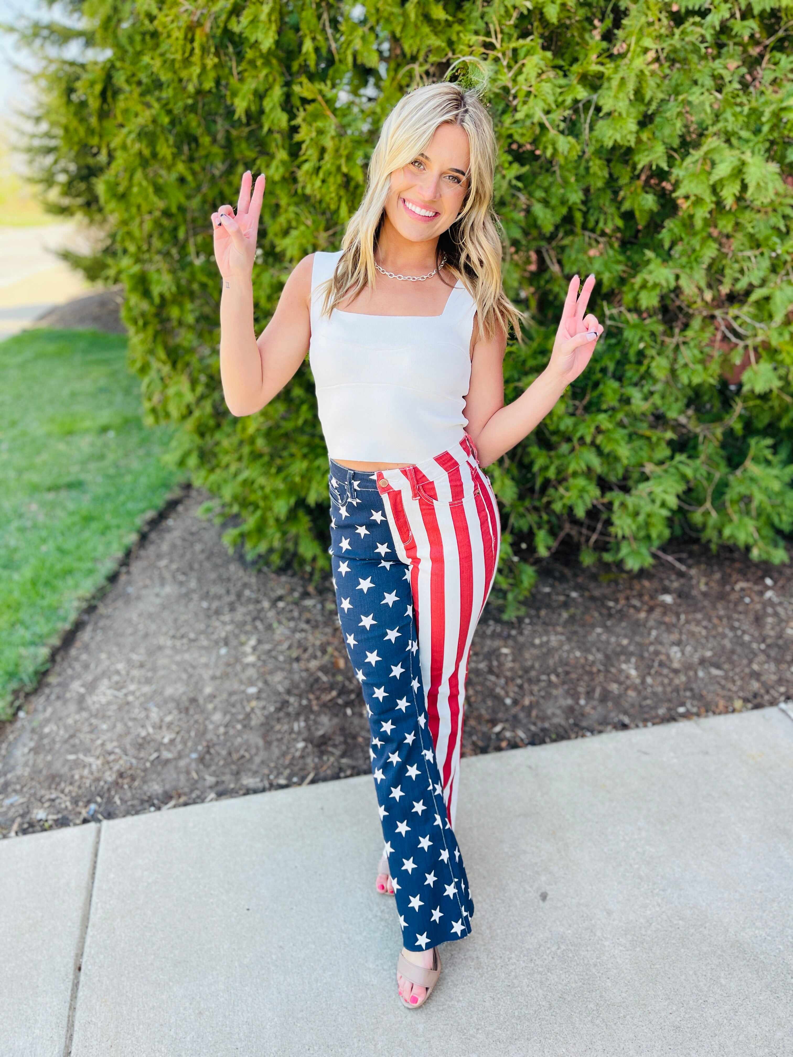 REG/CURVY Star Spangled Babe Flare Jeans