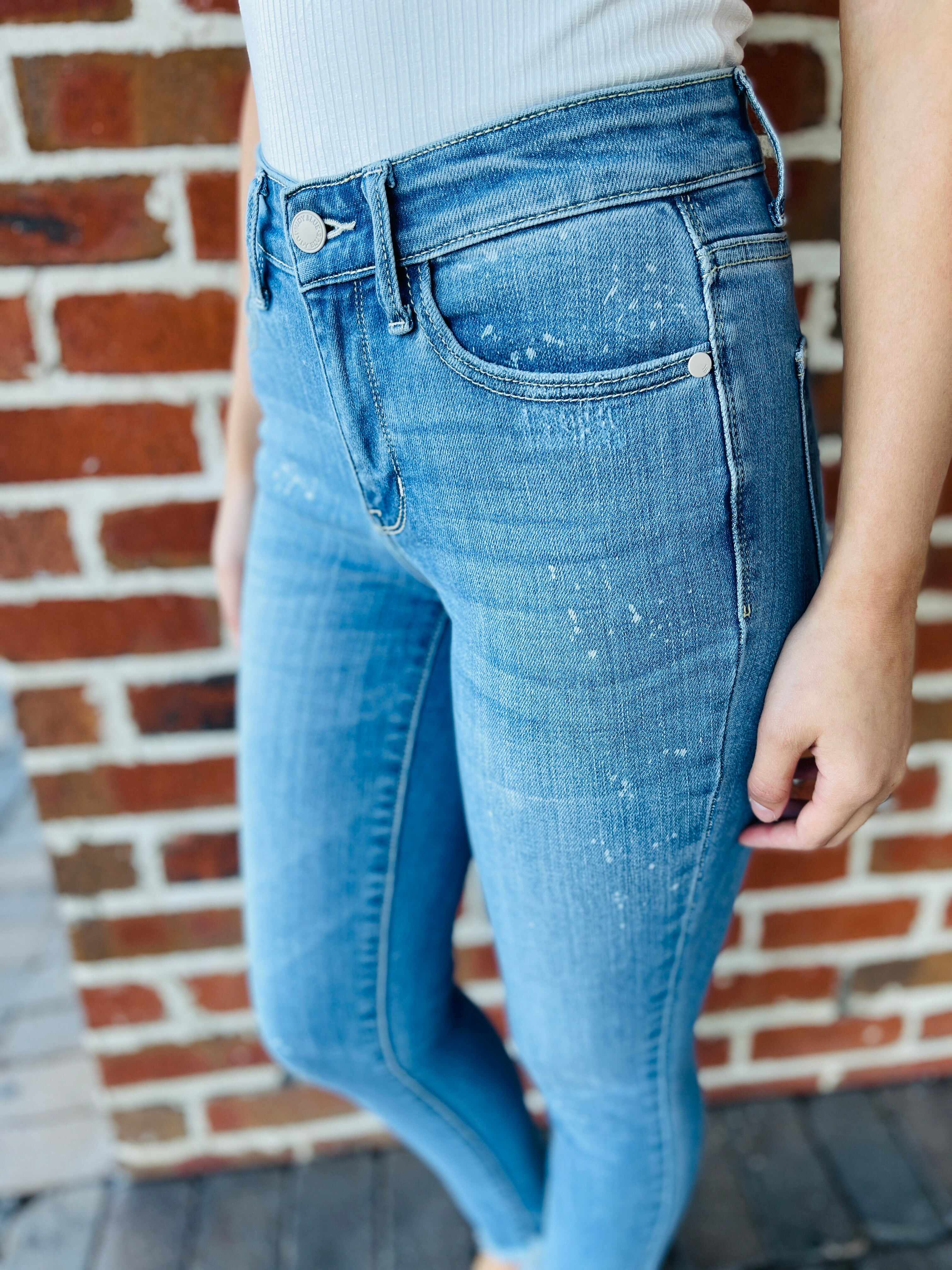 PLUS/REG Bad And Bleachy Bleached Shark Bite Hem Skinnies