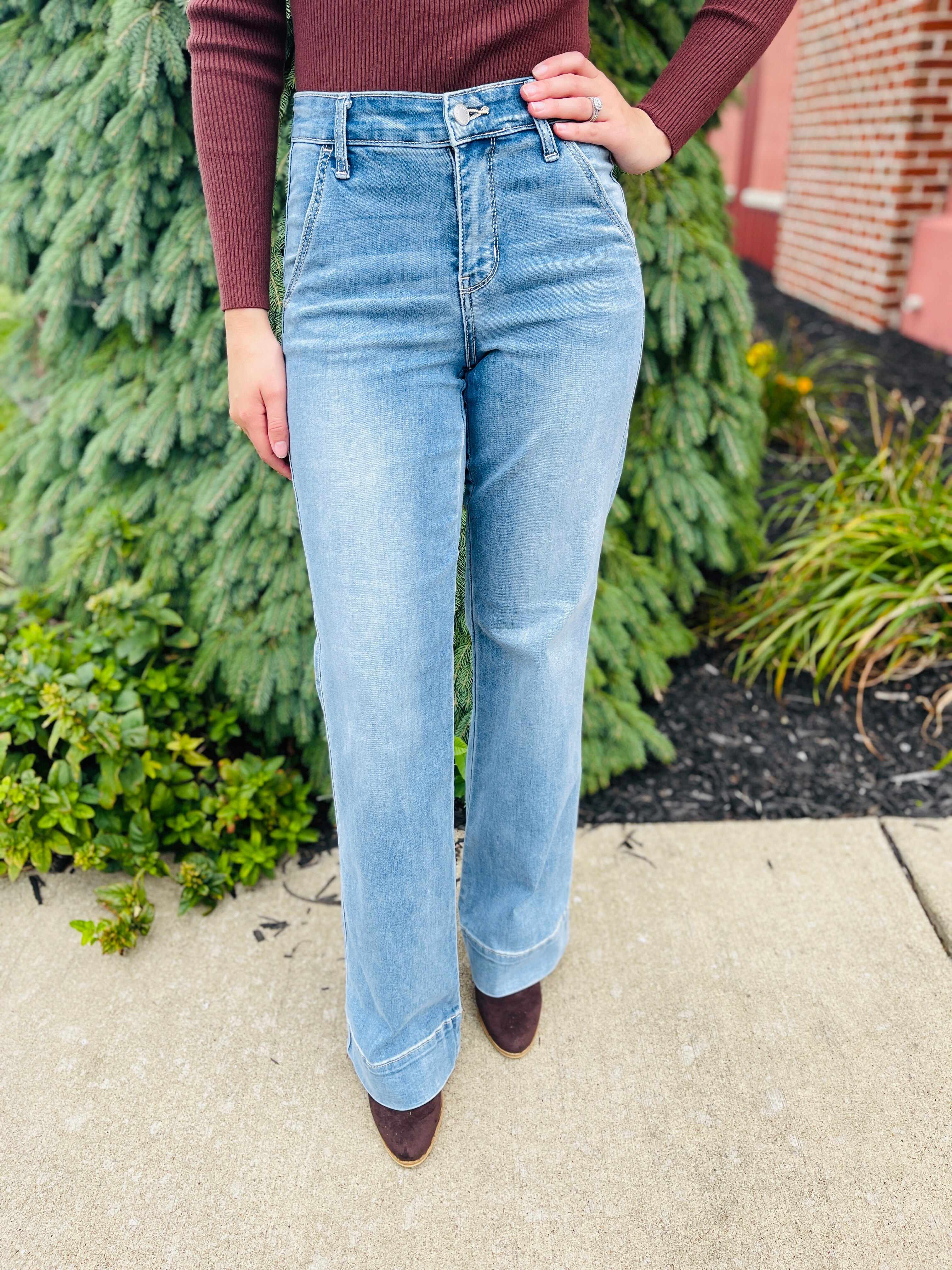 Plus/Reg Do It Again Mid-Rise Wide Leg Jeans