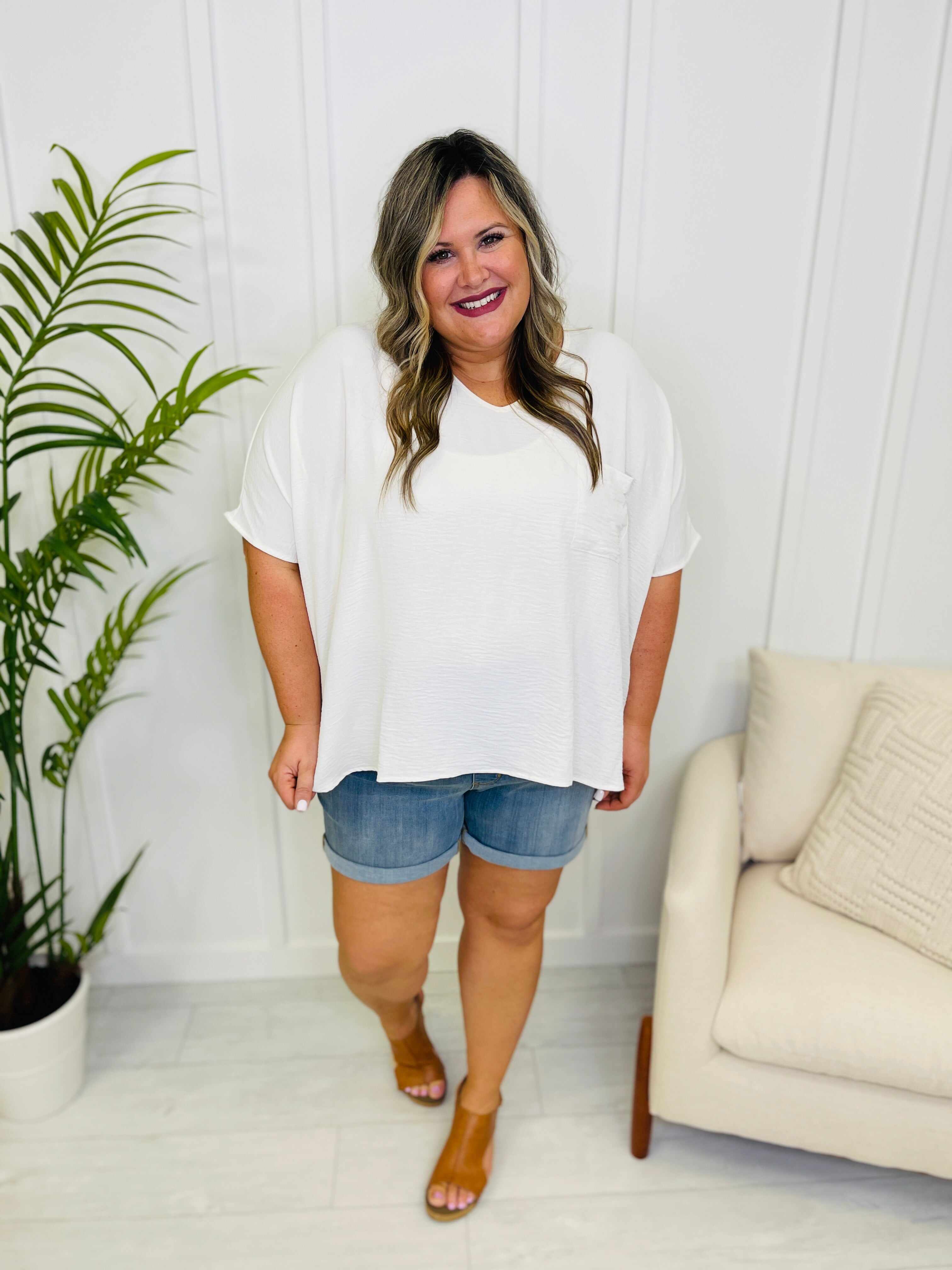 REG/CURVY Pull Ahead Pull On Elastic Waistband Shorts