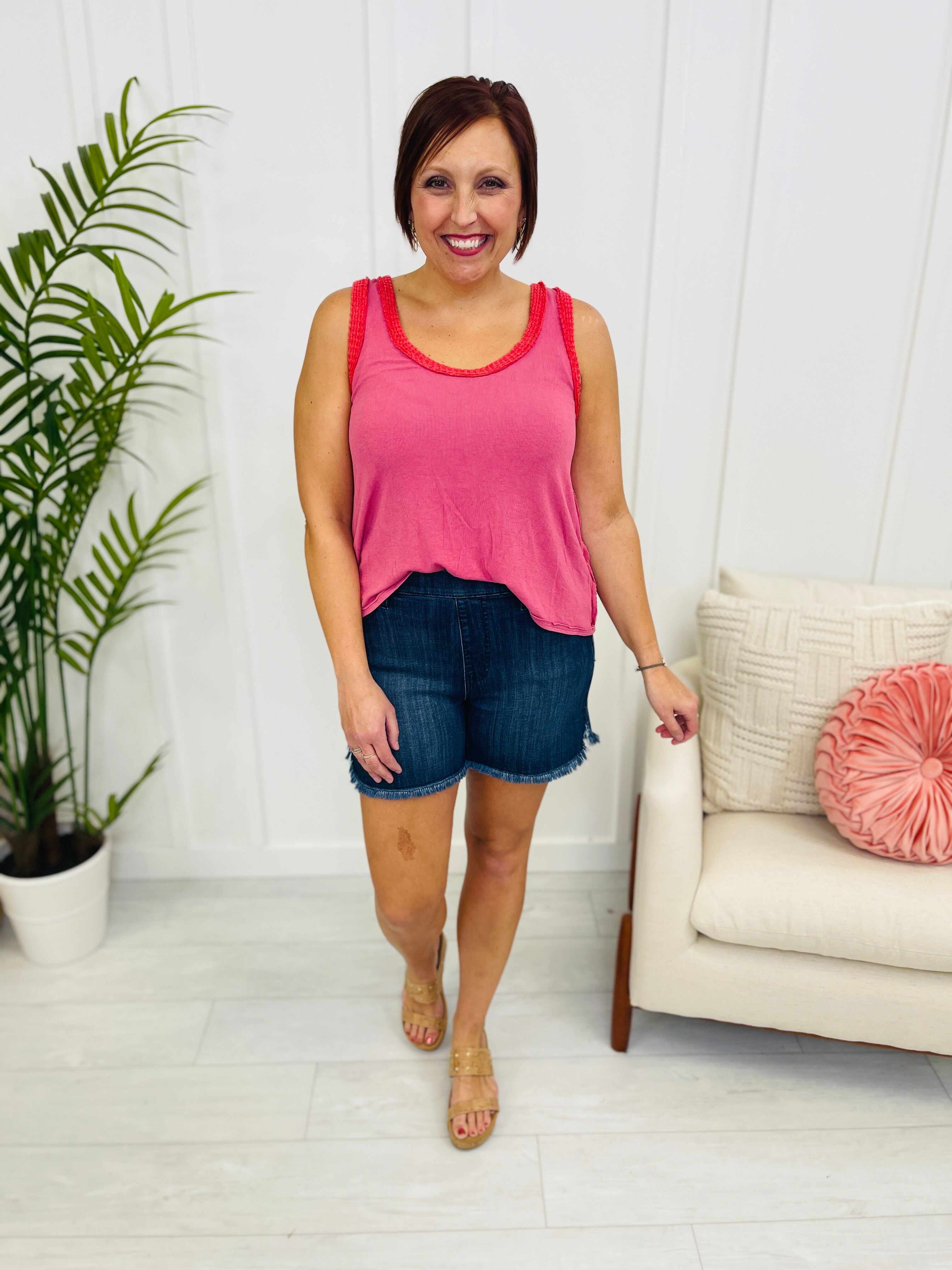 REG/CURVY Pull A Fast One Pull On Mid Thigh Shorts