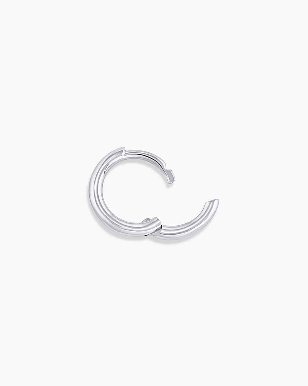 14k White Gold Classic Single Huggie