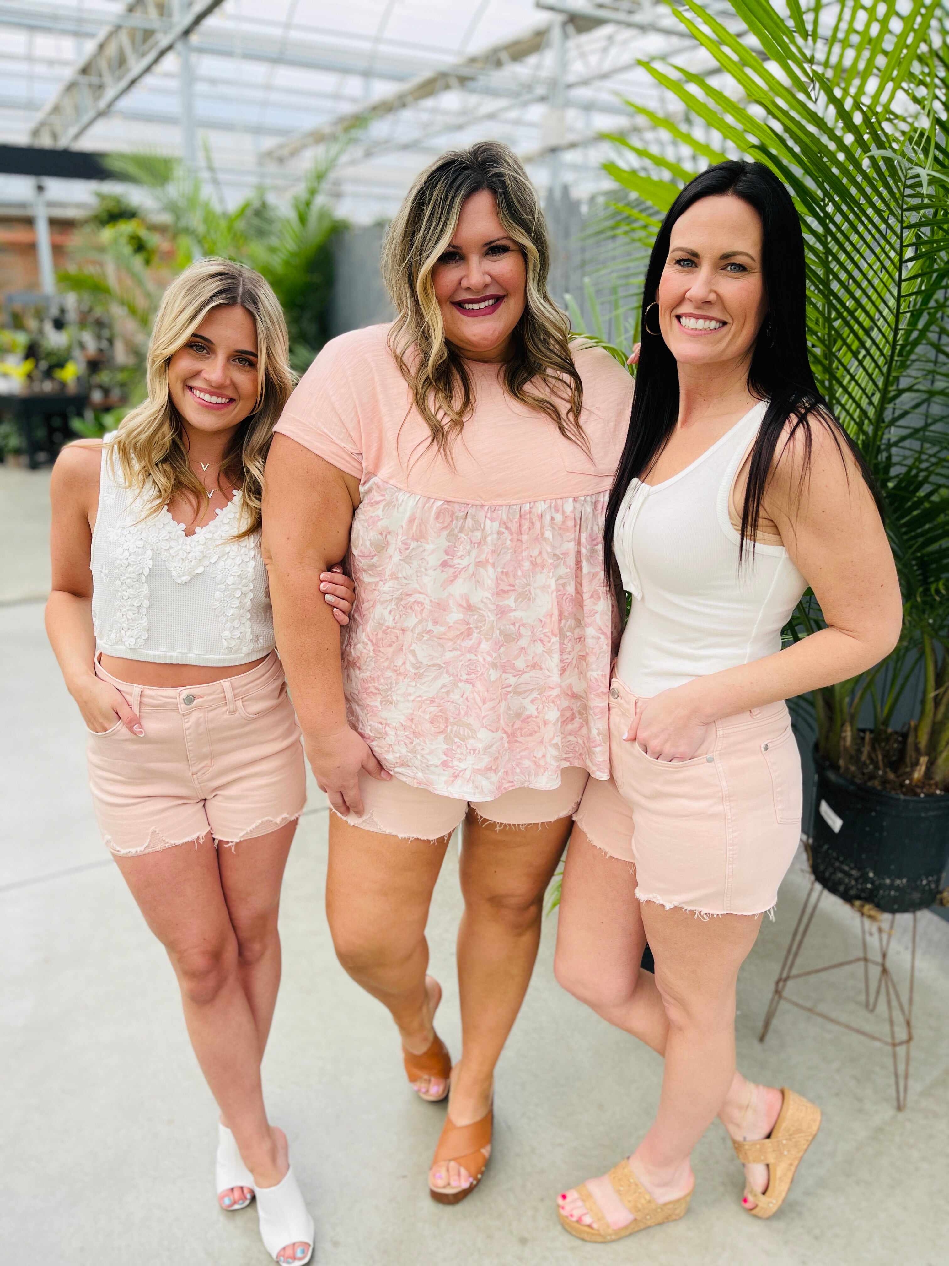 REG/CURVY Making Me Blush Shorts