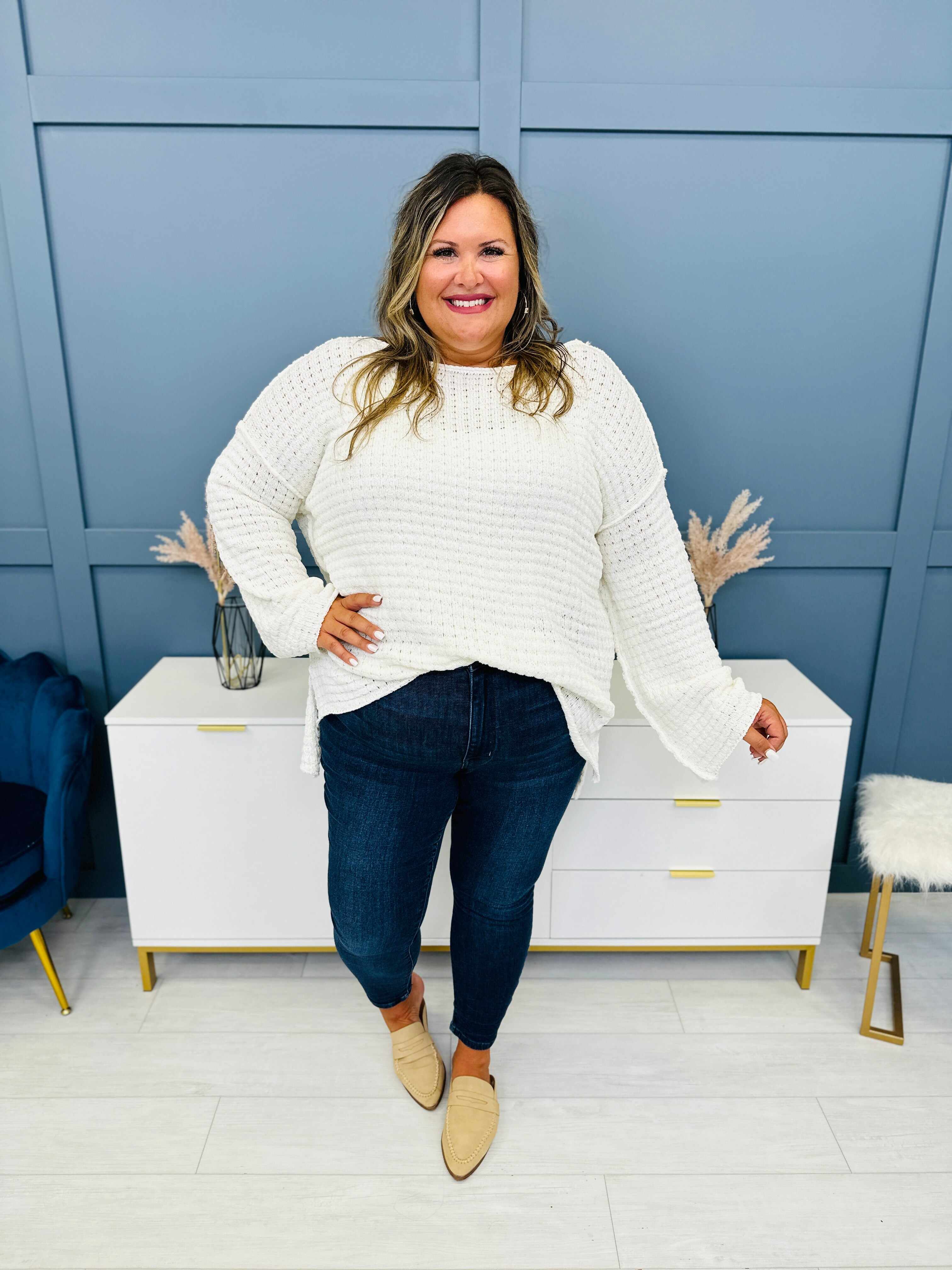 REG/CURVY Mid Rise Classic and Classy Skinny Jeans