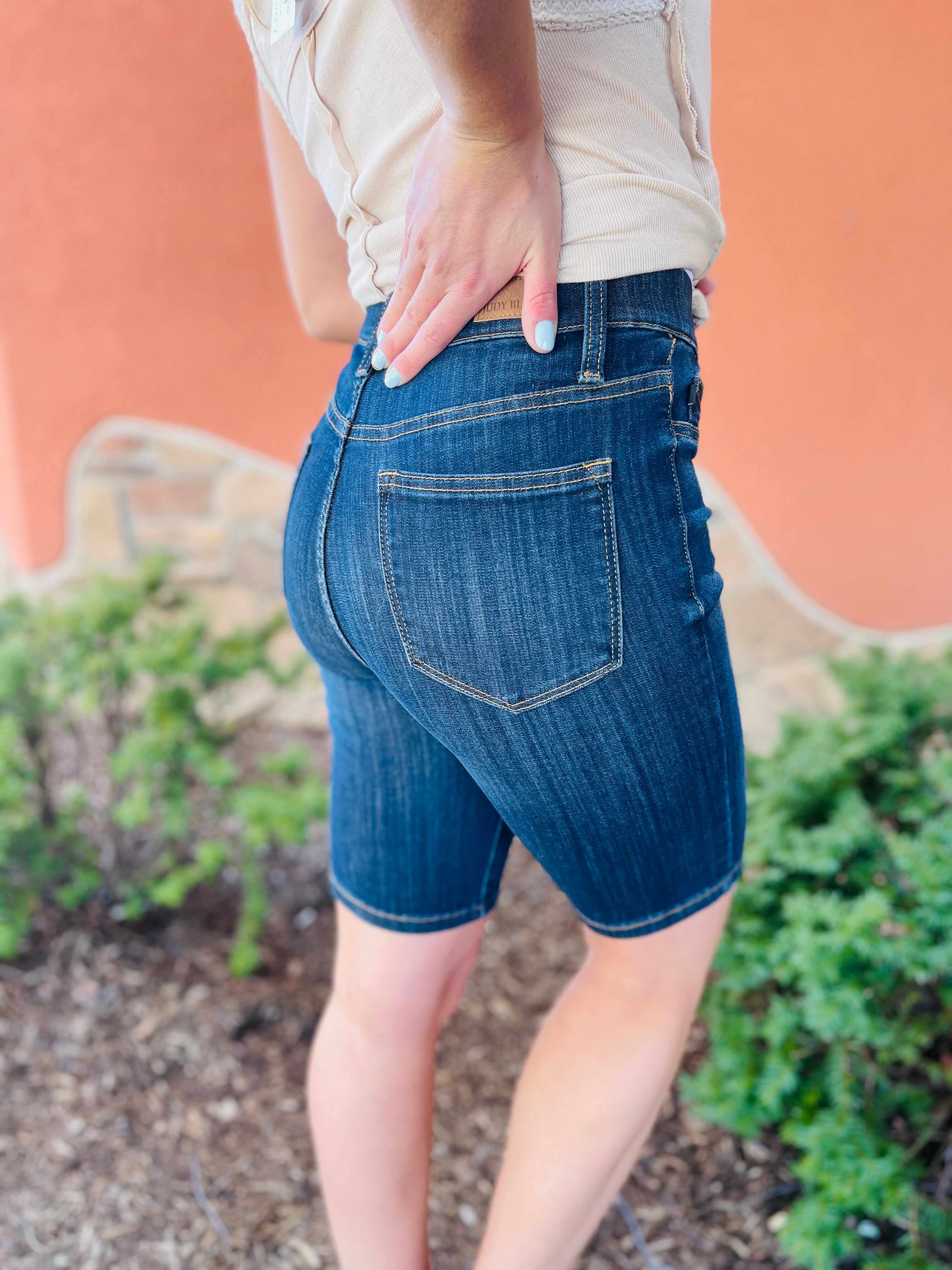 REG/CURVY High Gear Pull On Biker Shorts