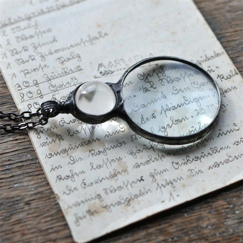 Grands Loupe Pendant Necklace Gift