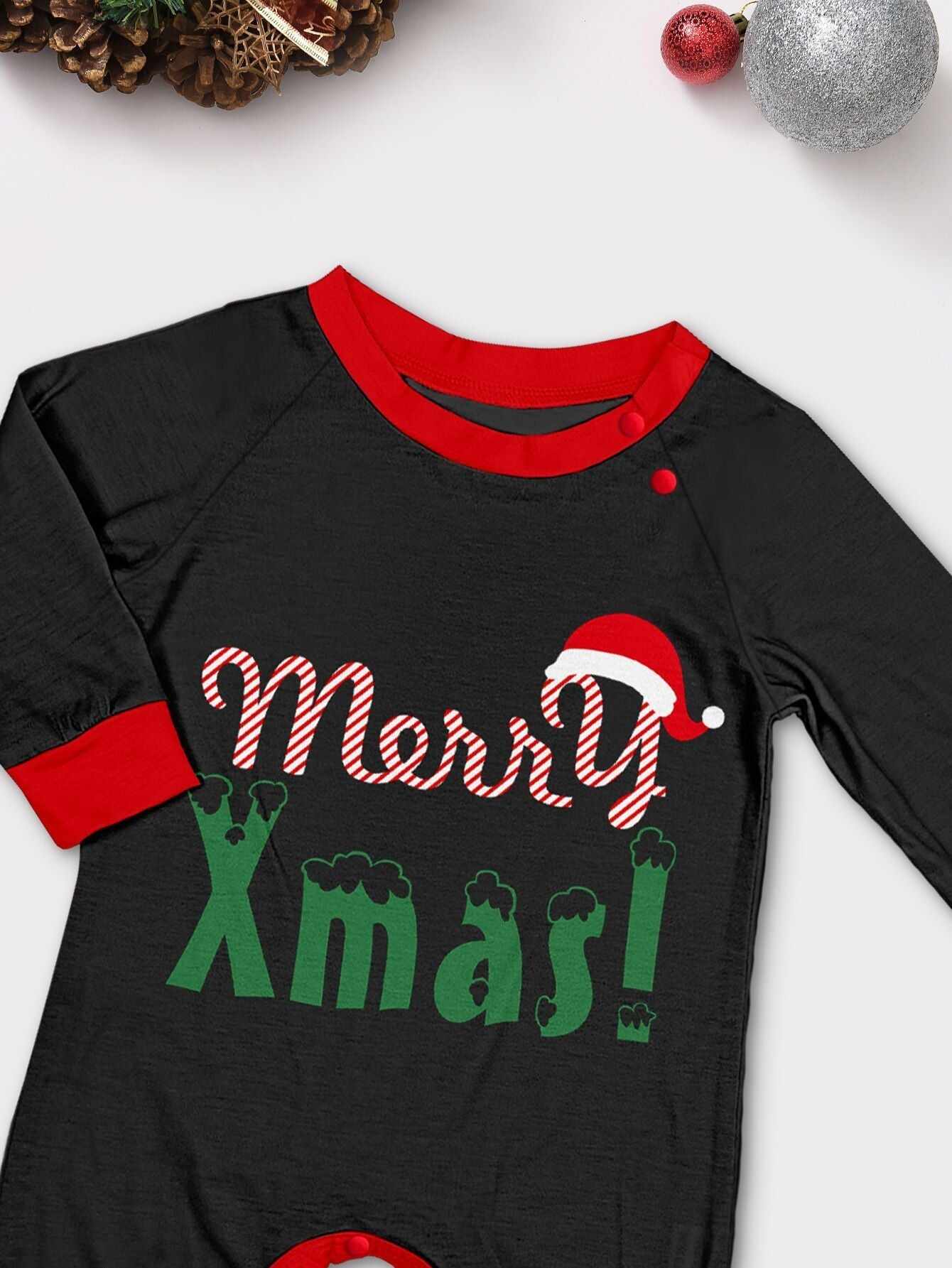 ��Merry Xmas�� Santa Claus Print Family Pajama Set