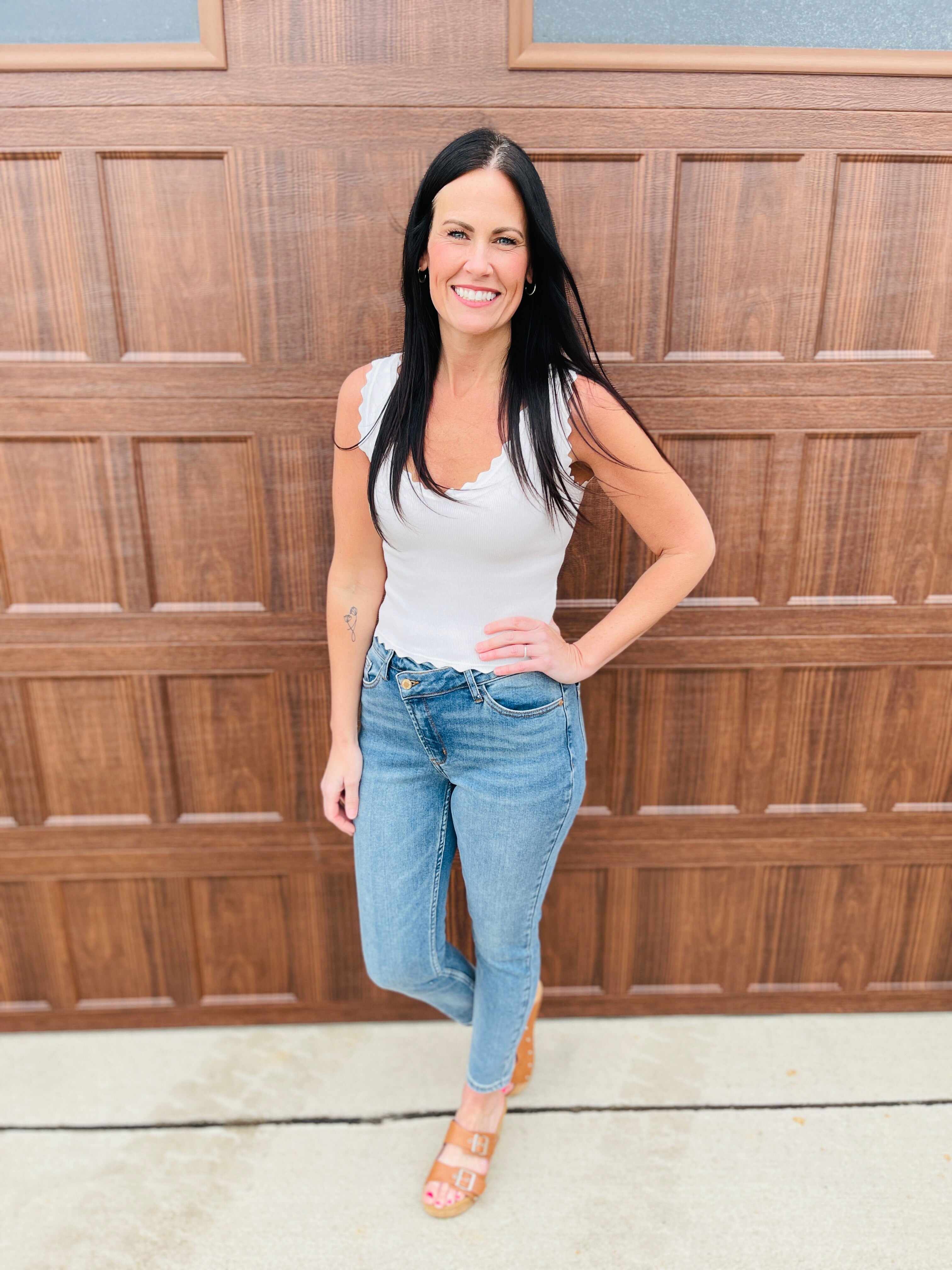 REG/CURVY Waist Cinching Criss Cross Confidence Jeans