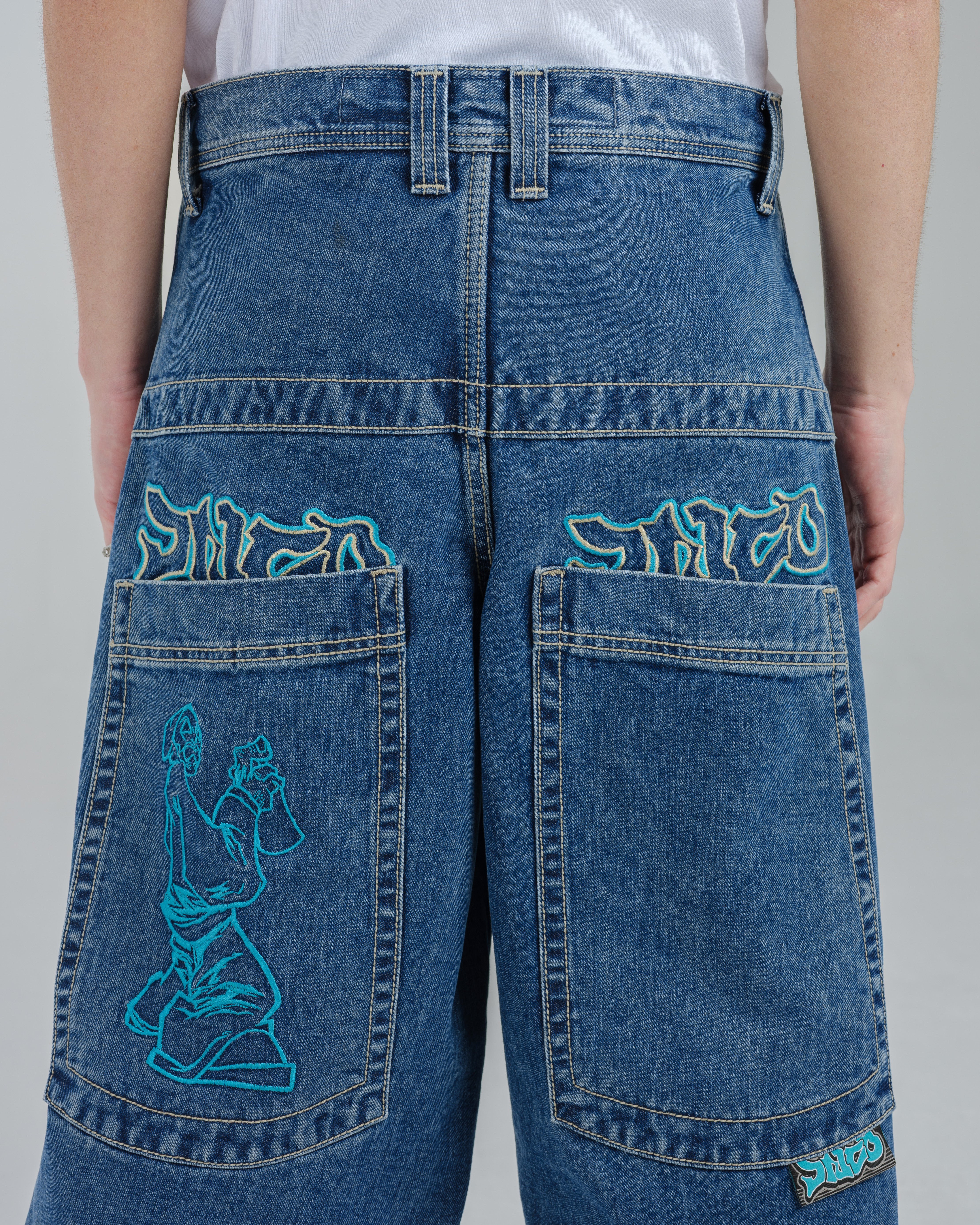 Artistical Uprising. 26