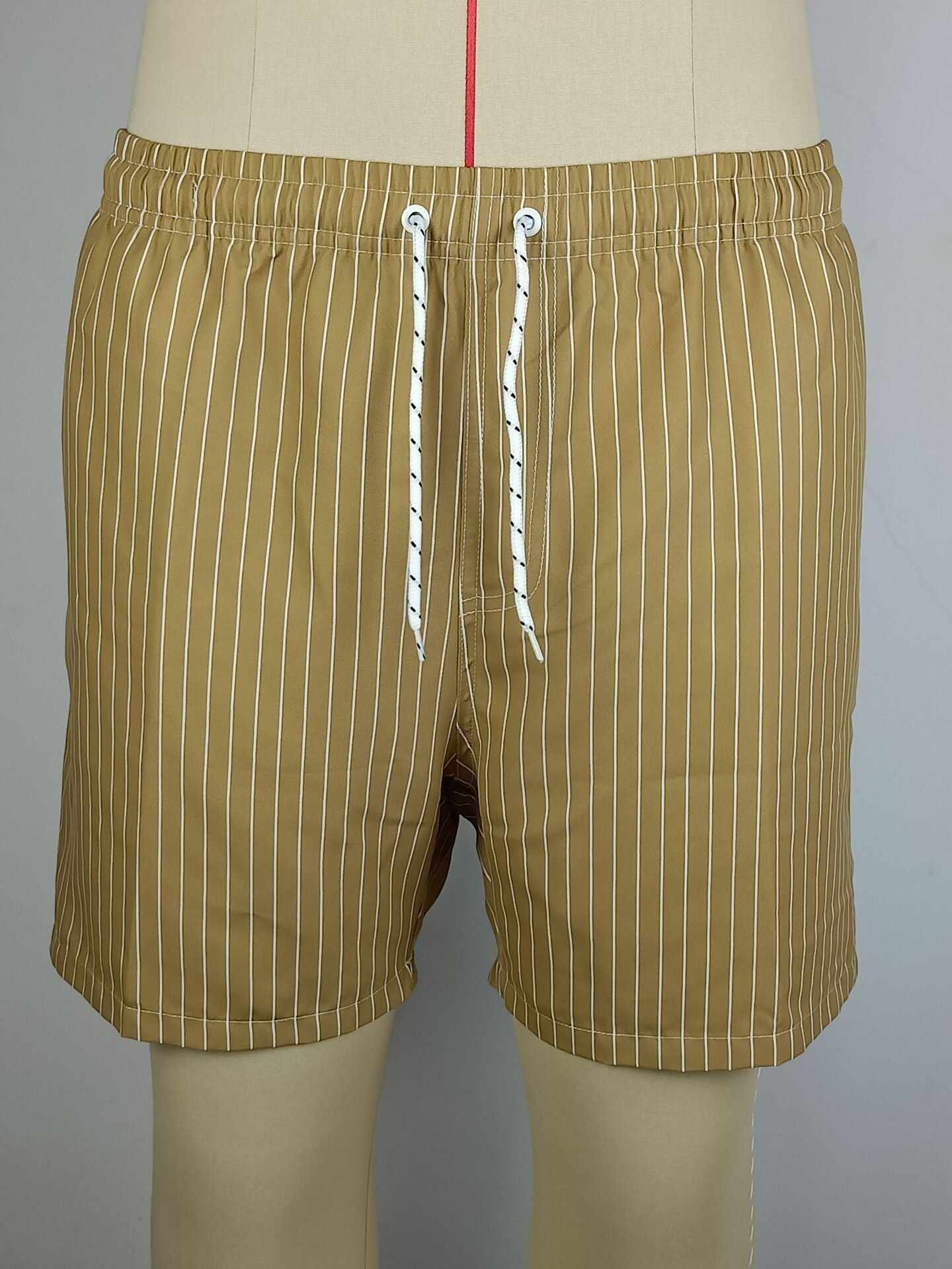 Polyester Fiber Striped Triangle Lining Shorts
