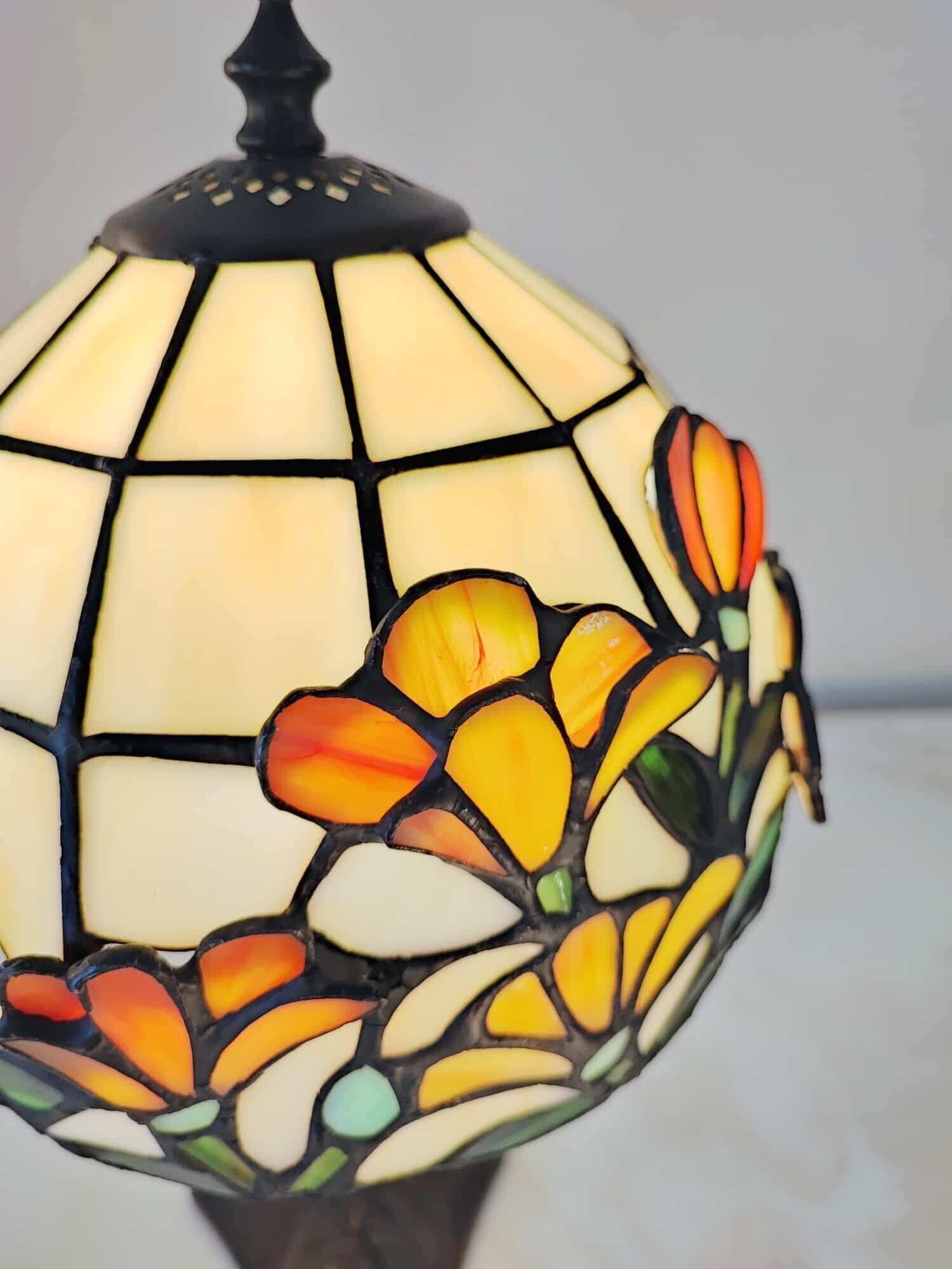 Floral Tiffany Abatjour with Raised Glass, 20cm