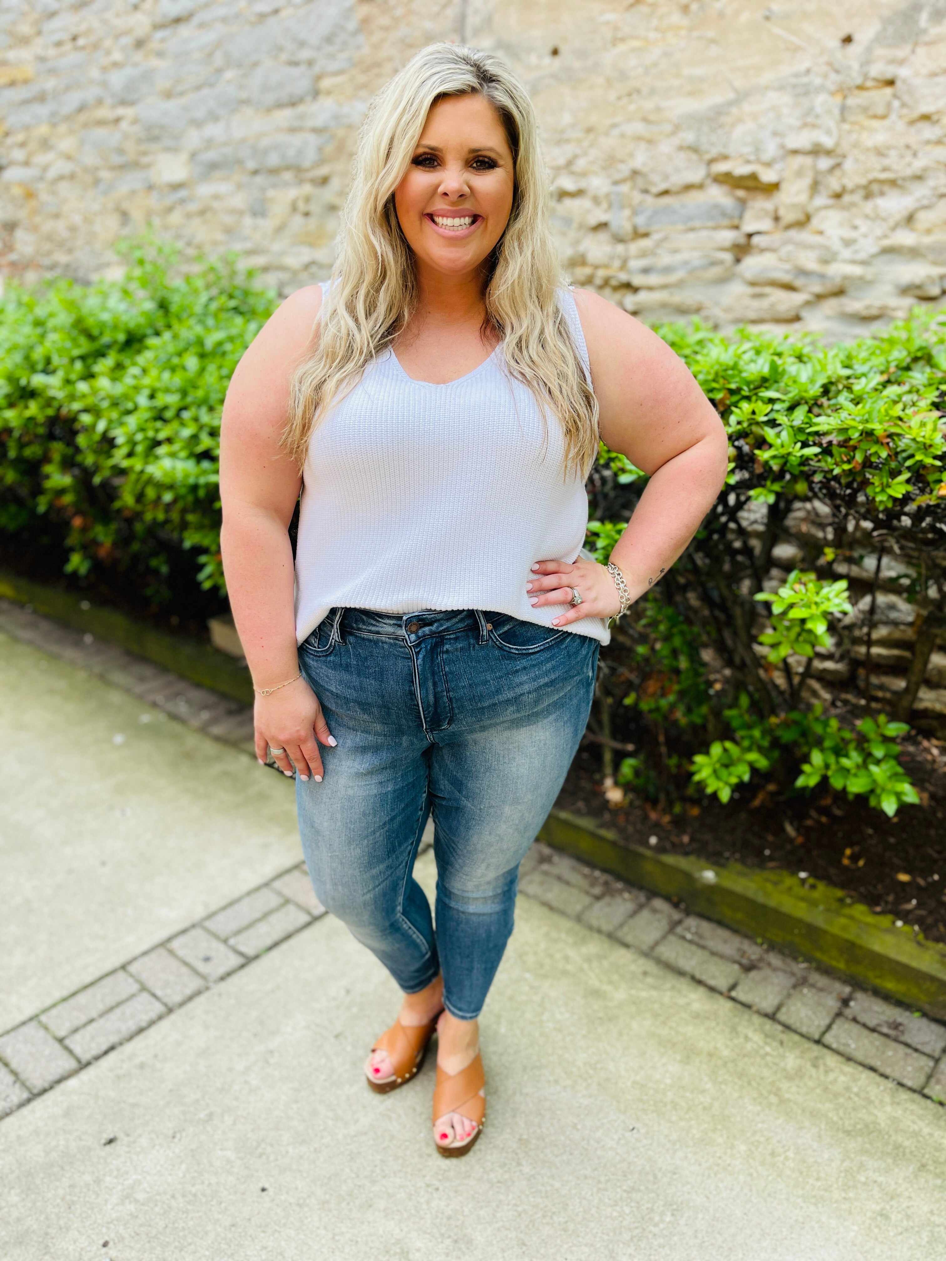 Tummy Control Skinny Jeans in Reg/Curvy Total Infatuation Restock