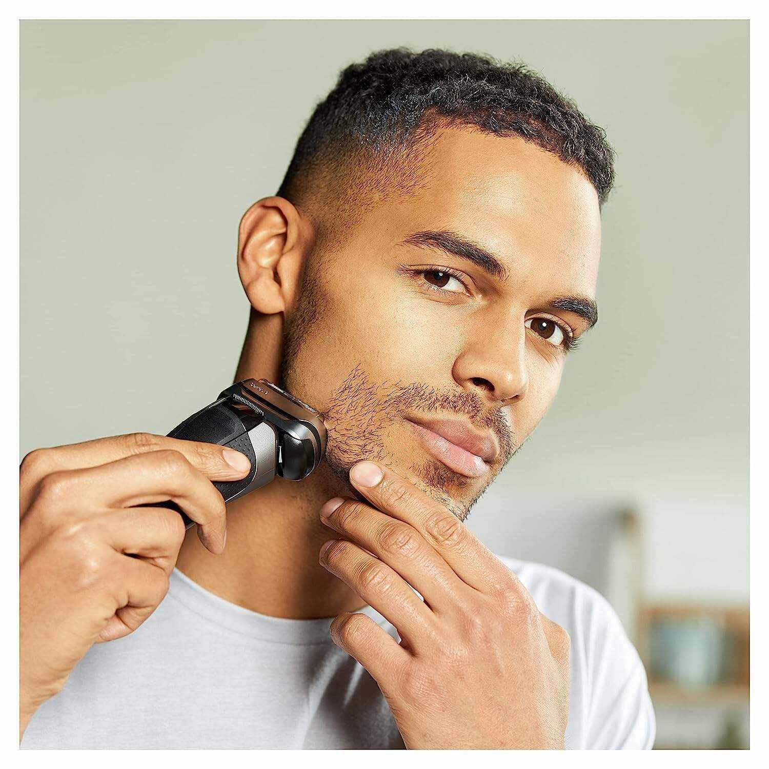 Braun Electric Razor,Waterproof Foil Shaver for Men,Series 9 Pro 9460cc,Wet & Dry Shave,With ProLift Beard Trimmer for Grooming,5-in-1 Cleaning & Charging SmartCare Center Included,Atelier Black