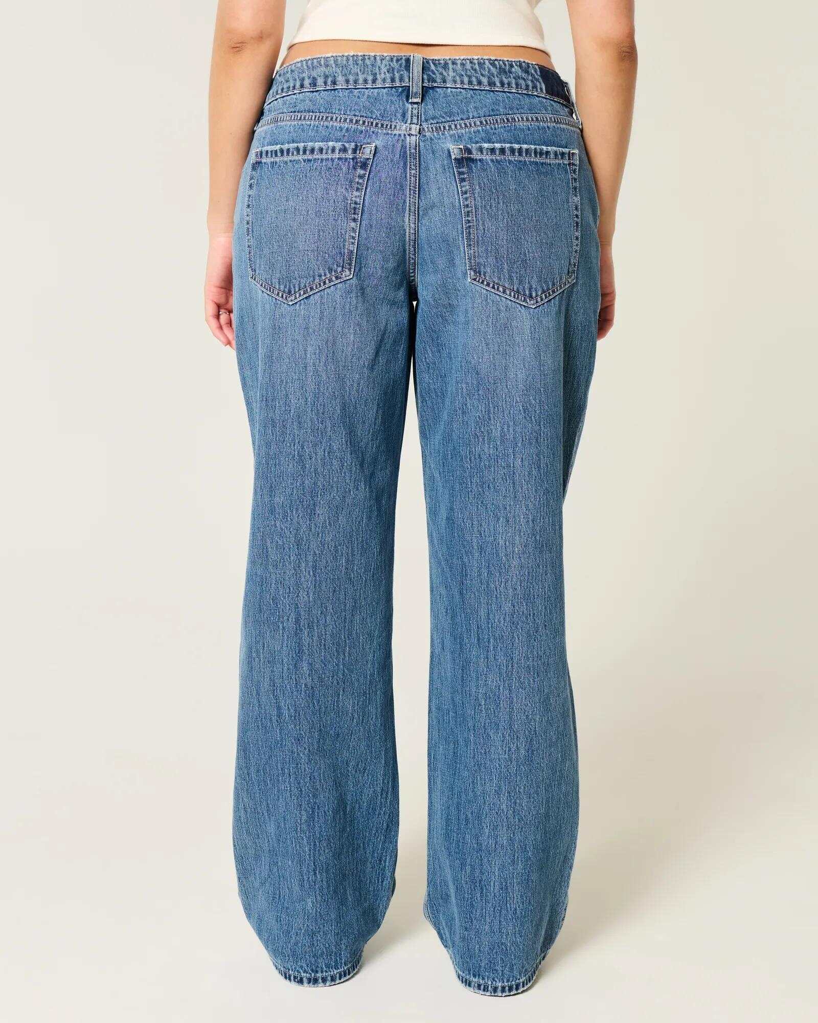 Curvy Low-Rise Light Wash Baggy Jeans