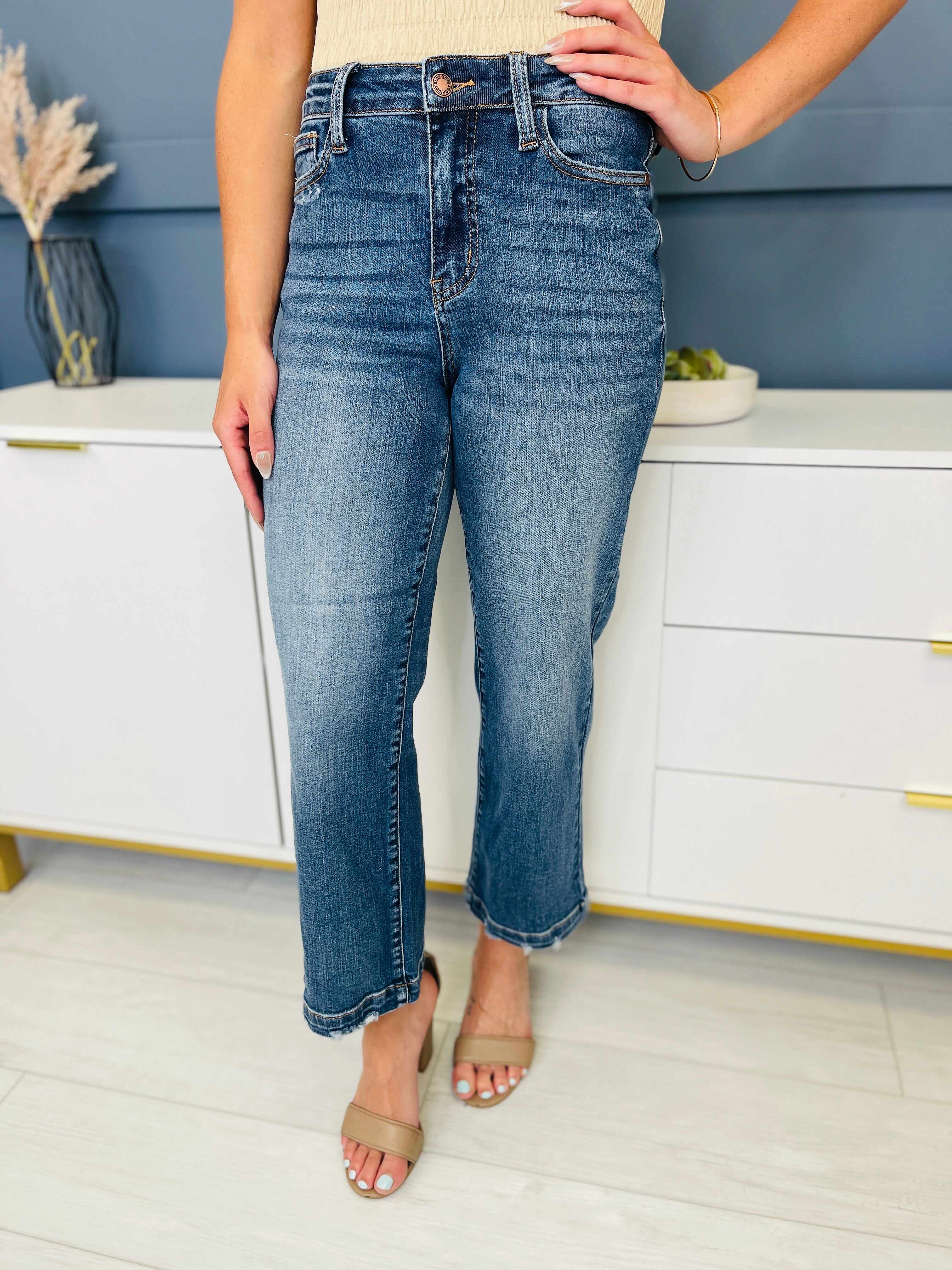 REG/CURVY Wide Eyed Cropped Wide Leg Jeans