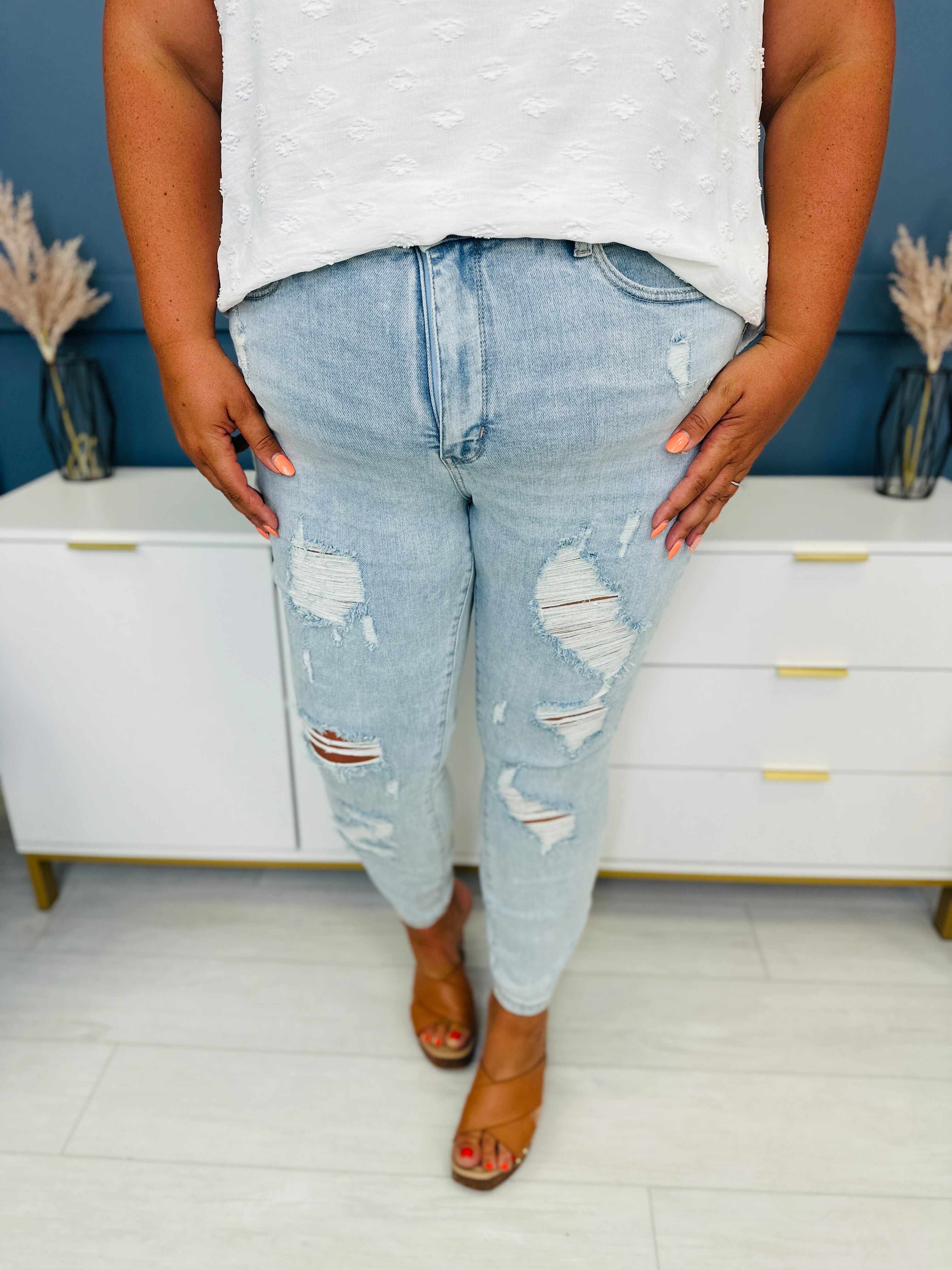 Tummy Control Skinny Jeans in Reg/Curvy Always in Control Restock